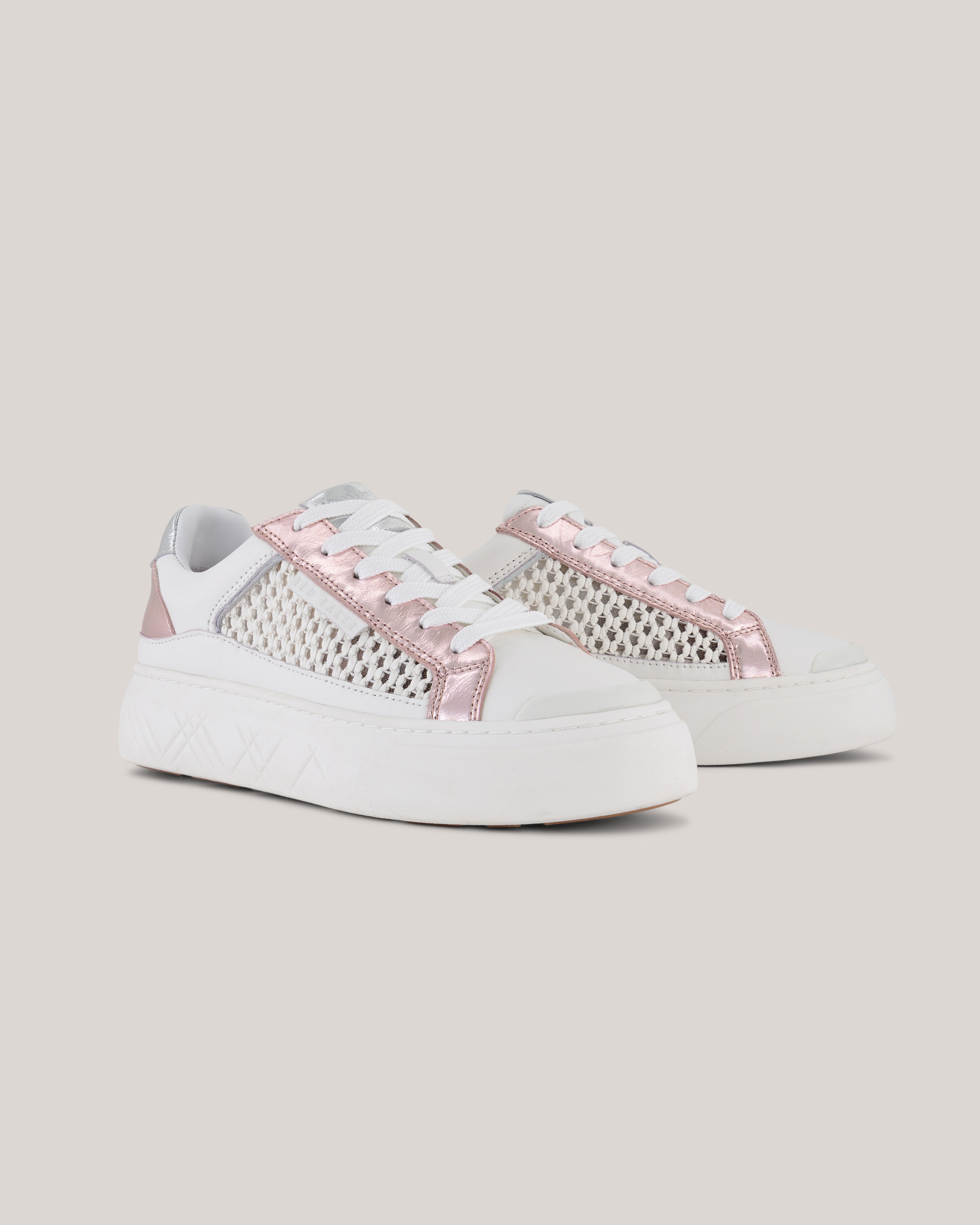 حذاء رياضي ذو منصة من ماركة أديسون باللون الوردي