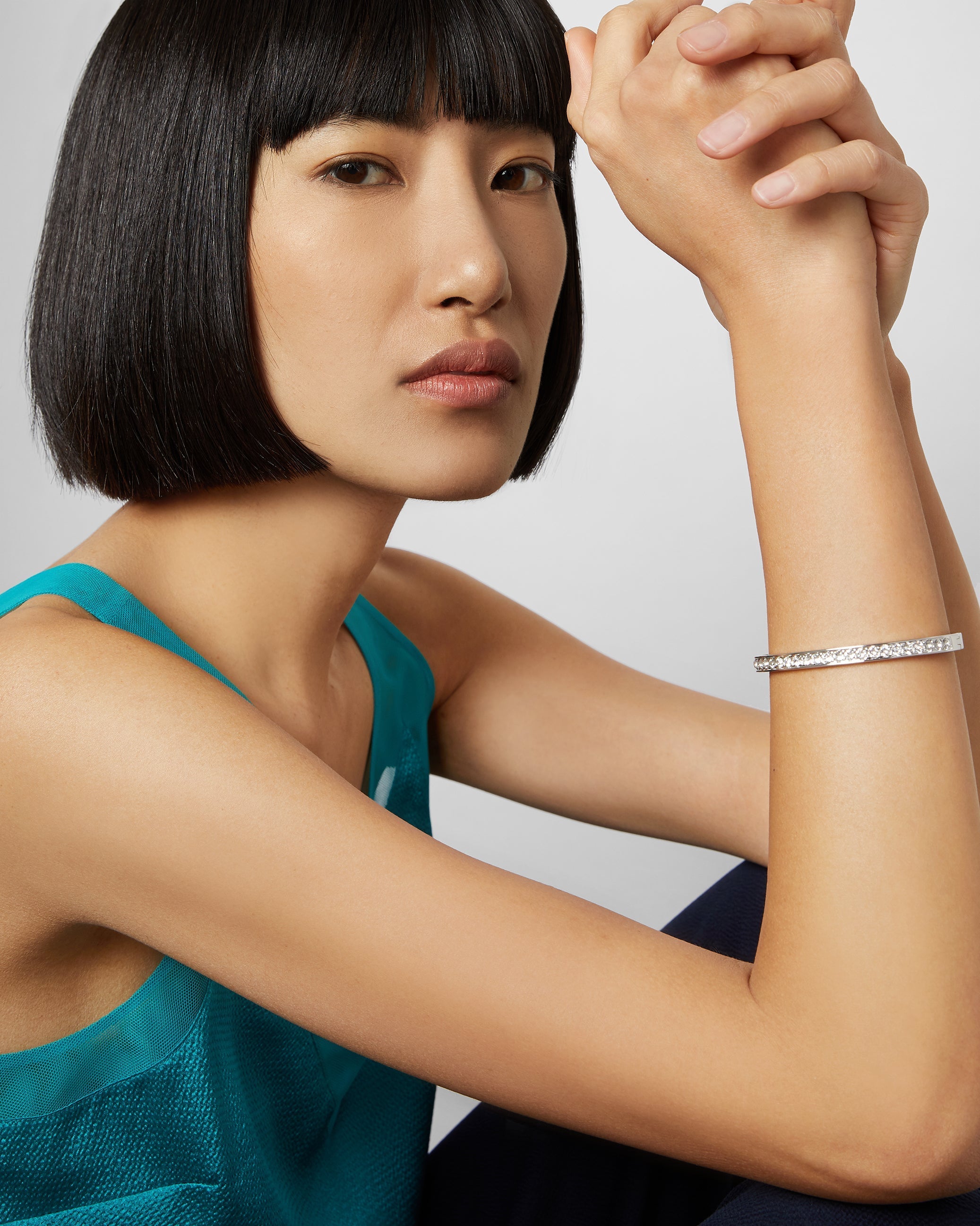 Clemara Tbj1567 Crystal Hinge Bangle Crystal