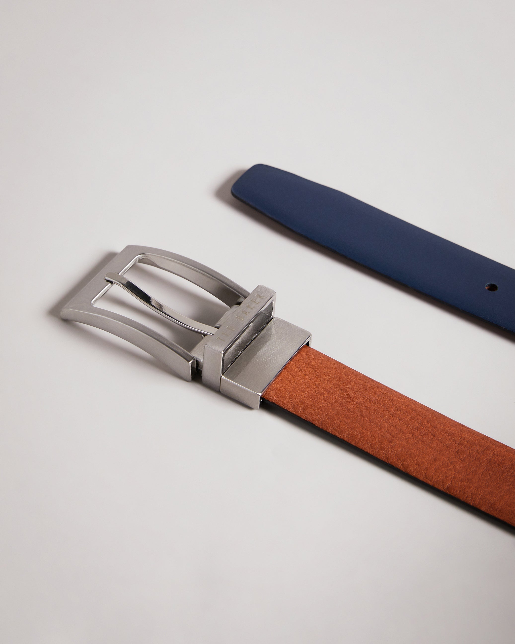 Karmer Reversible Leather Belt Tan