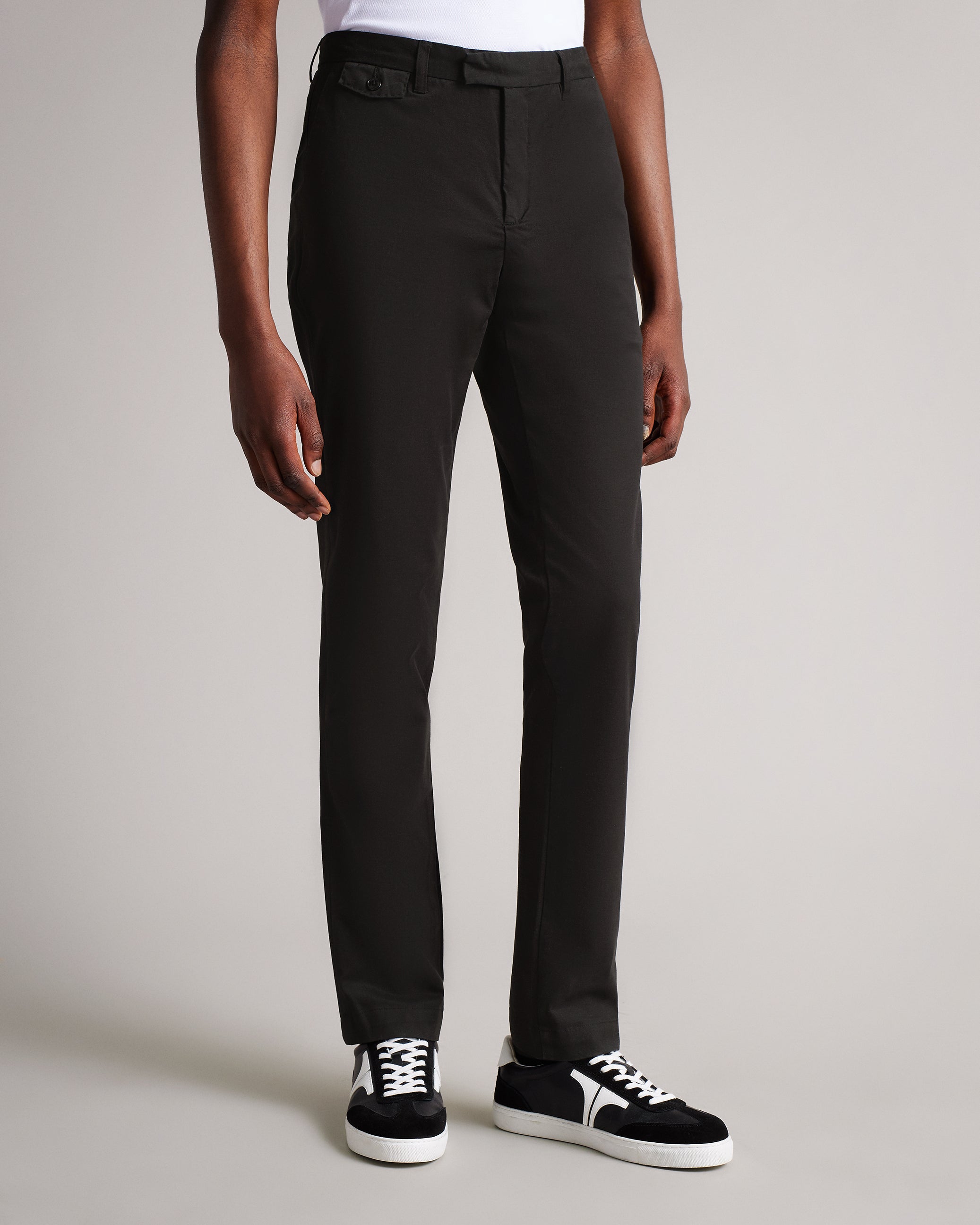 Genay Slim Chinos