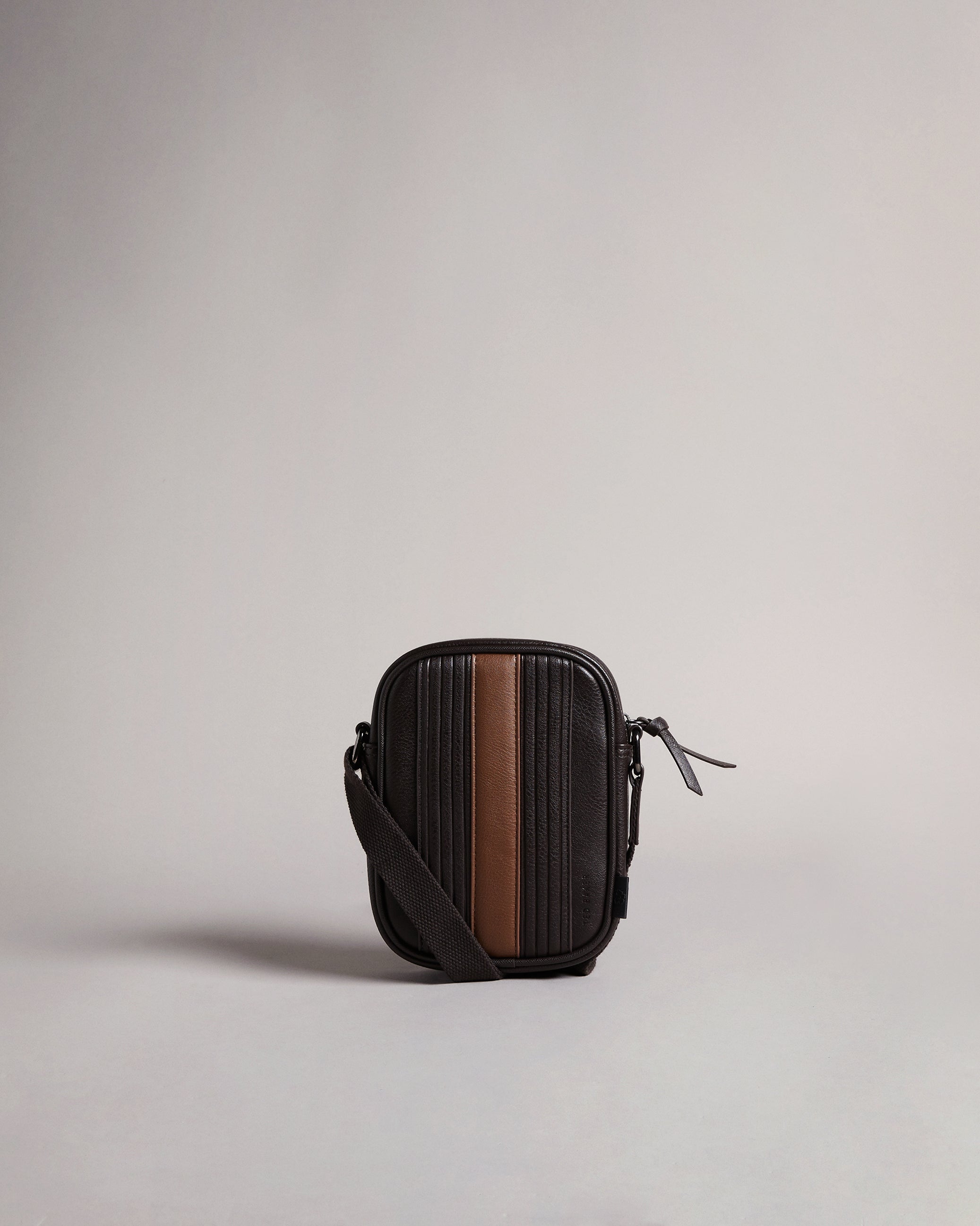 Evver Striped Pu Flight Bag Brn-Choc
