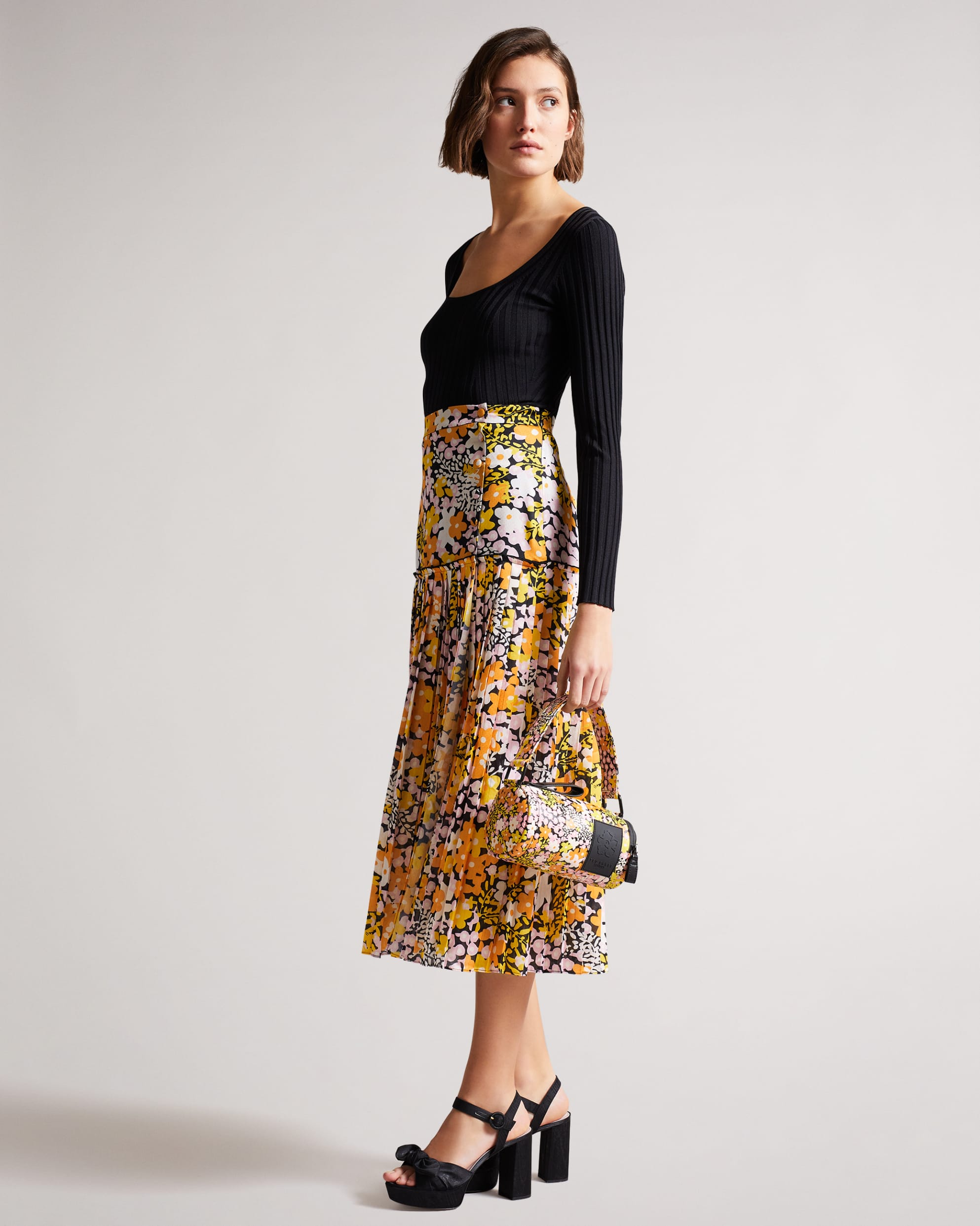 Anggela Dropped Waist Midi Skirt Black