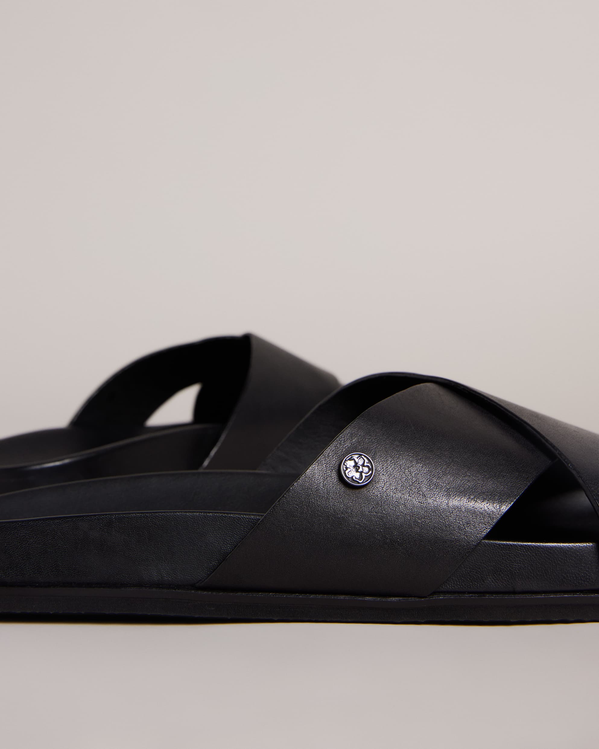 Oscarr Leather Strap Sandals Shoes Black