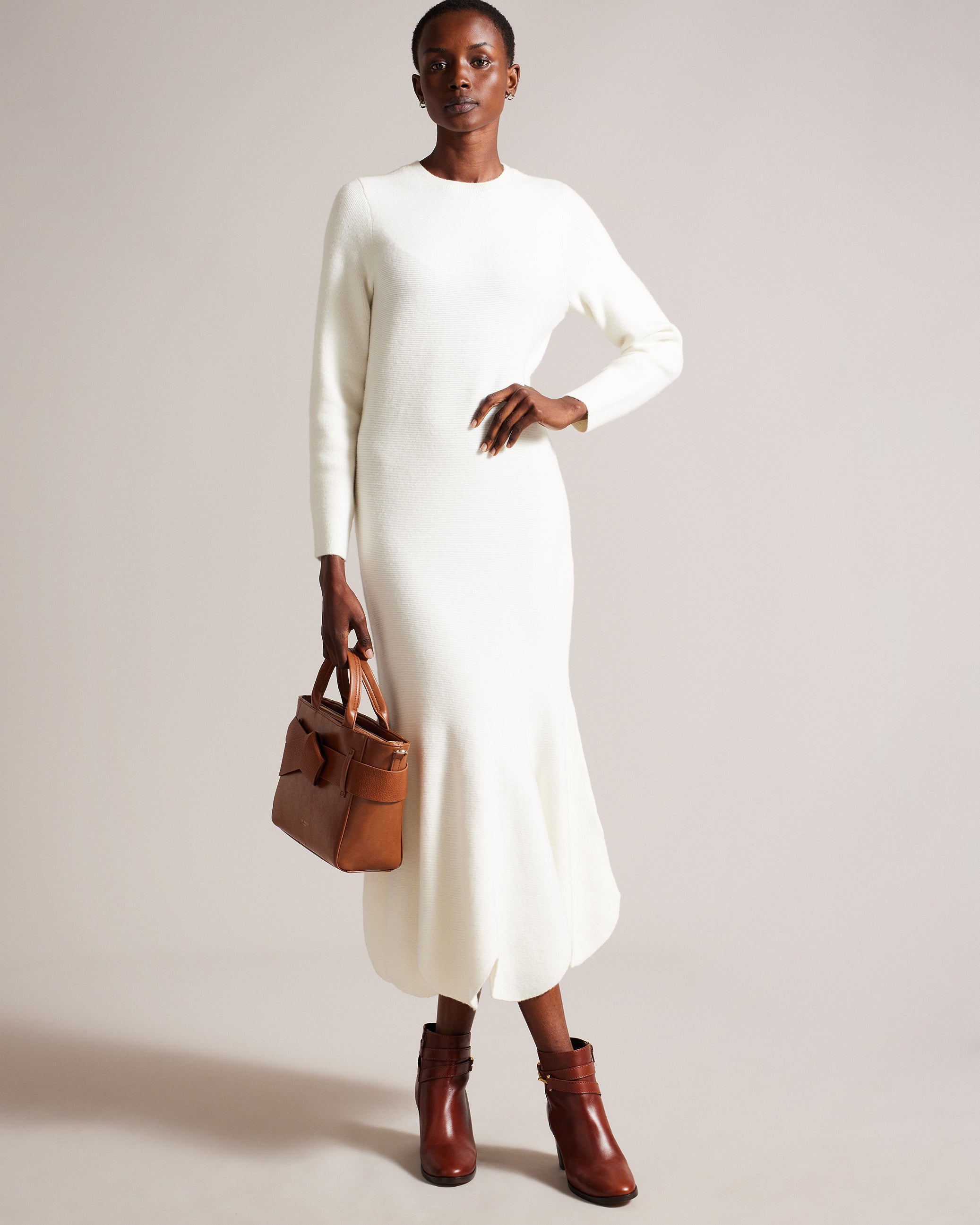 Jimsa Knot Bow Tote Bag Tan