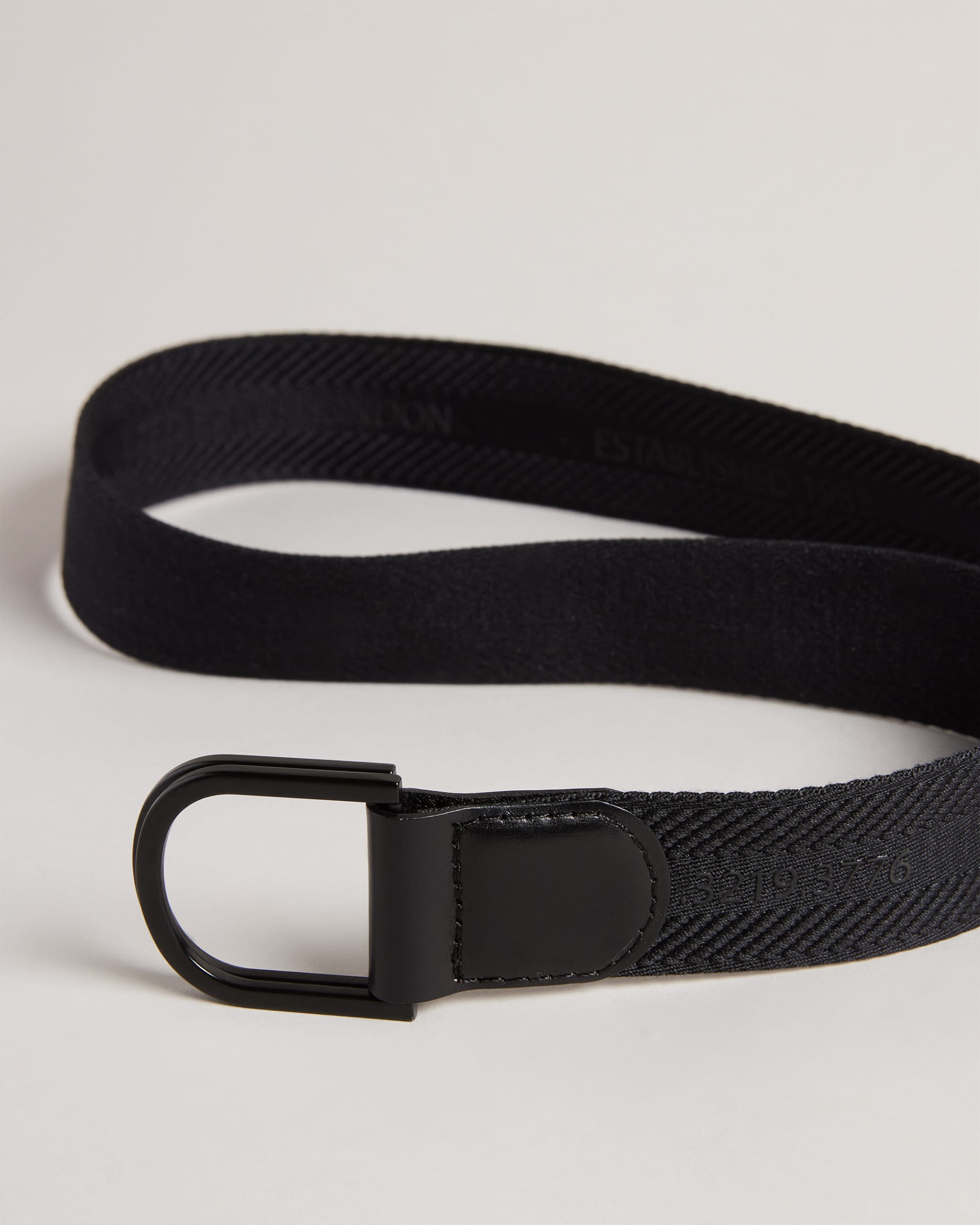 حزام جلو ويبنج أسود