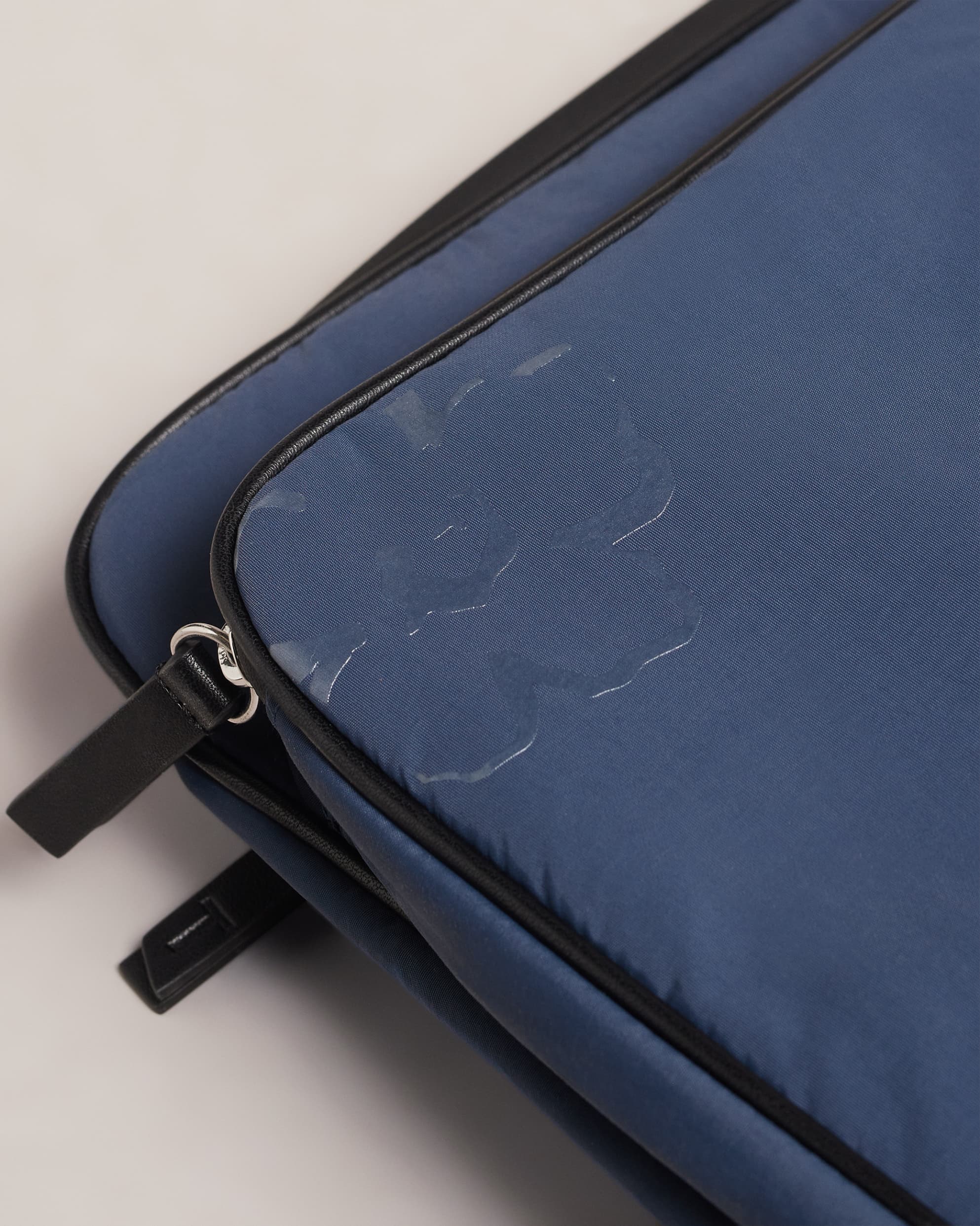 Cittie Suit Travel Bag Navy