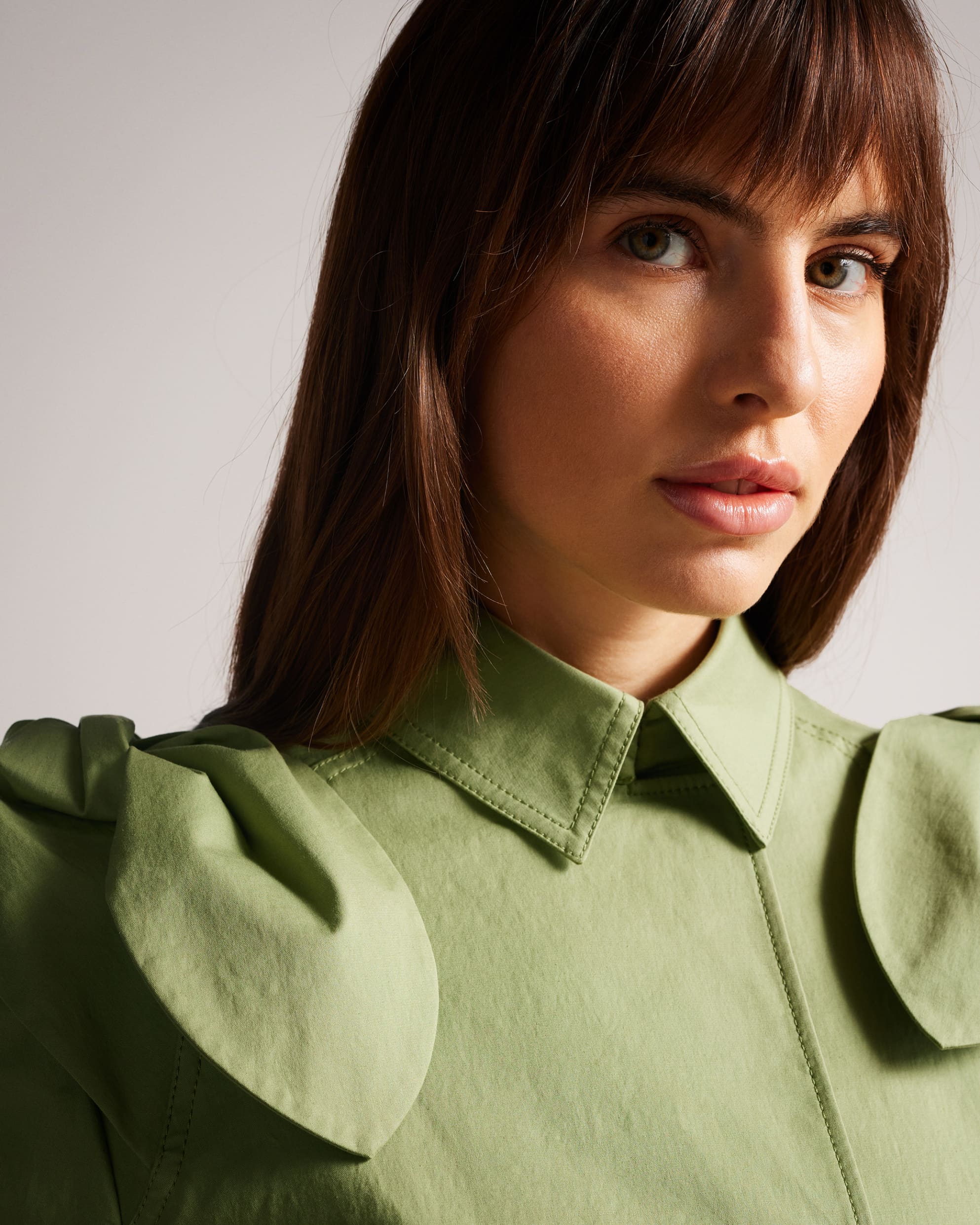 Martna Voluminous Sleeve Trench Coat Mid-Green