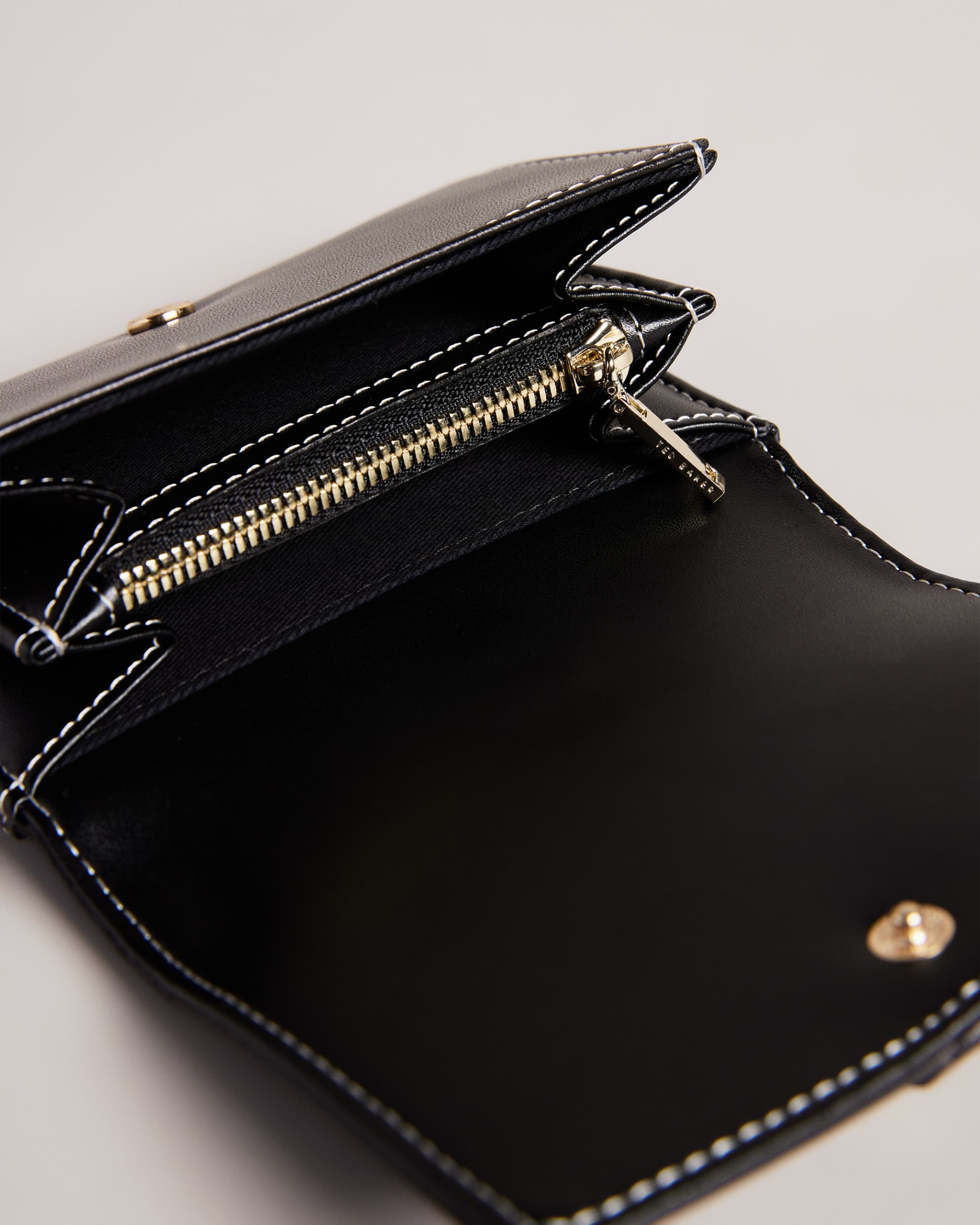 Kensen Magnolia Detail Small Purse Black