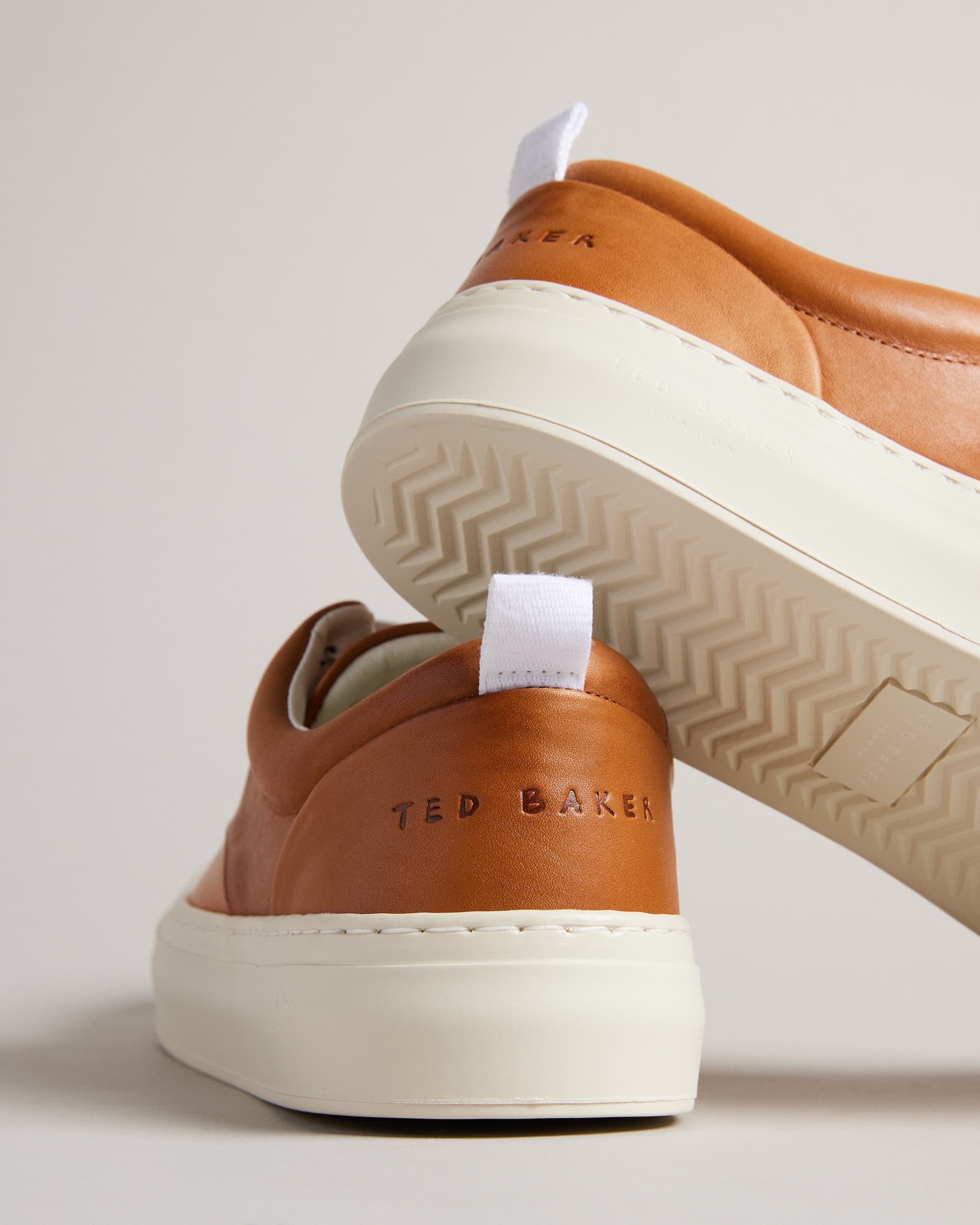 Estonn Leather Derby Shoe Tan