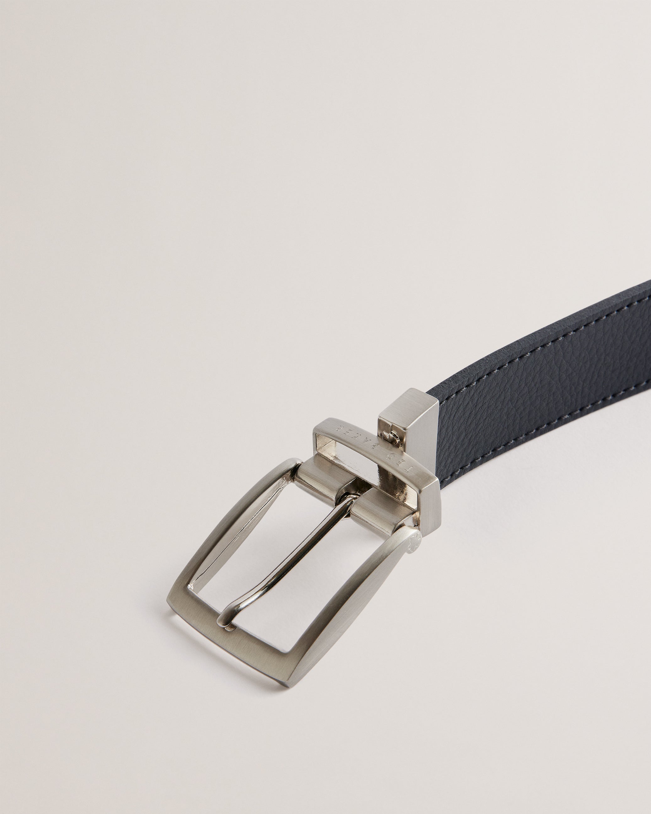 بريمر حزام من الجلد لون أسود