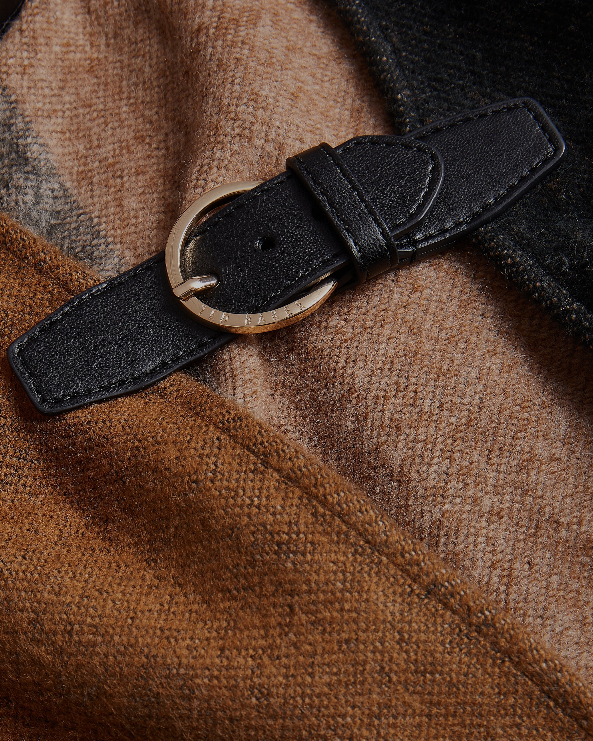 Suffia Buckle Poncho Taupe