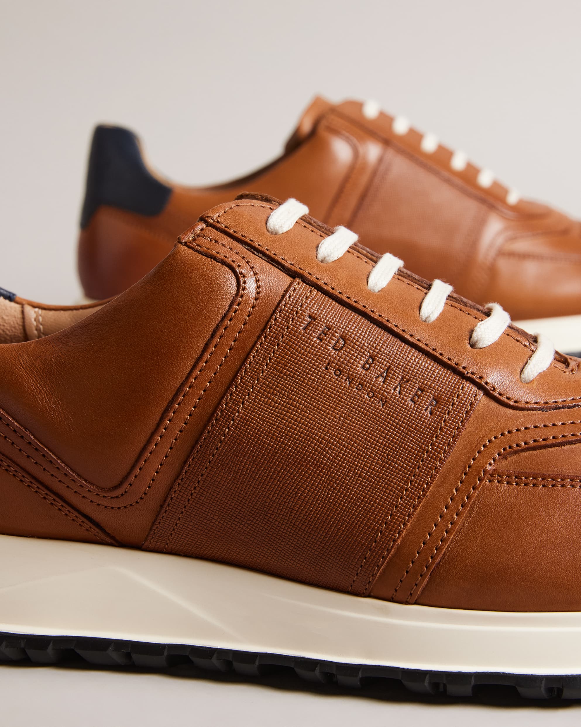 Frayne Retro Sneaker Shoes Tan
