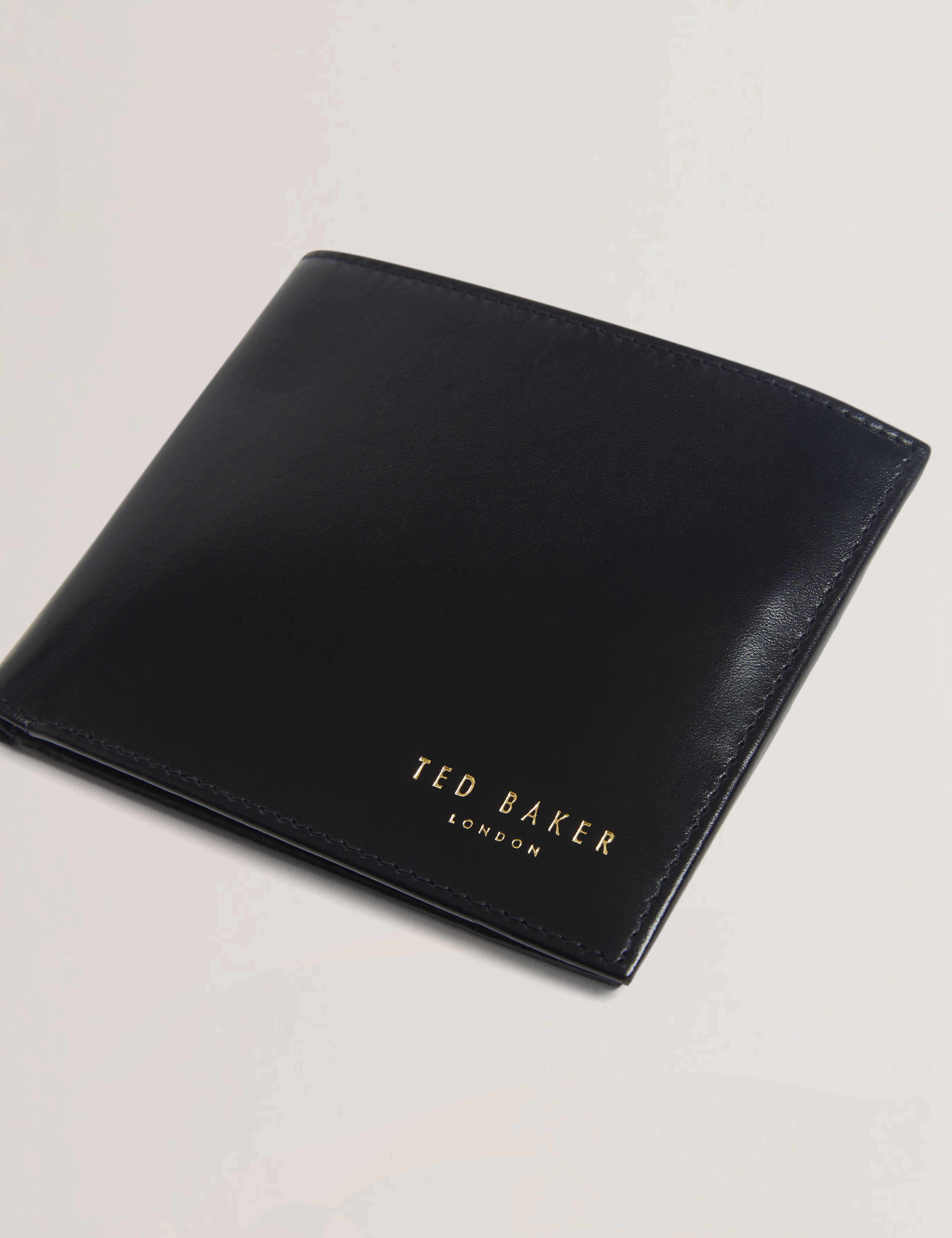 Fillss Leather Bifold Wallet Black
