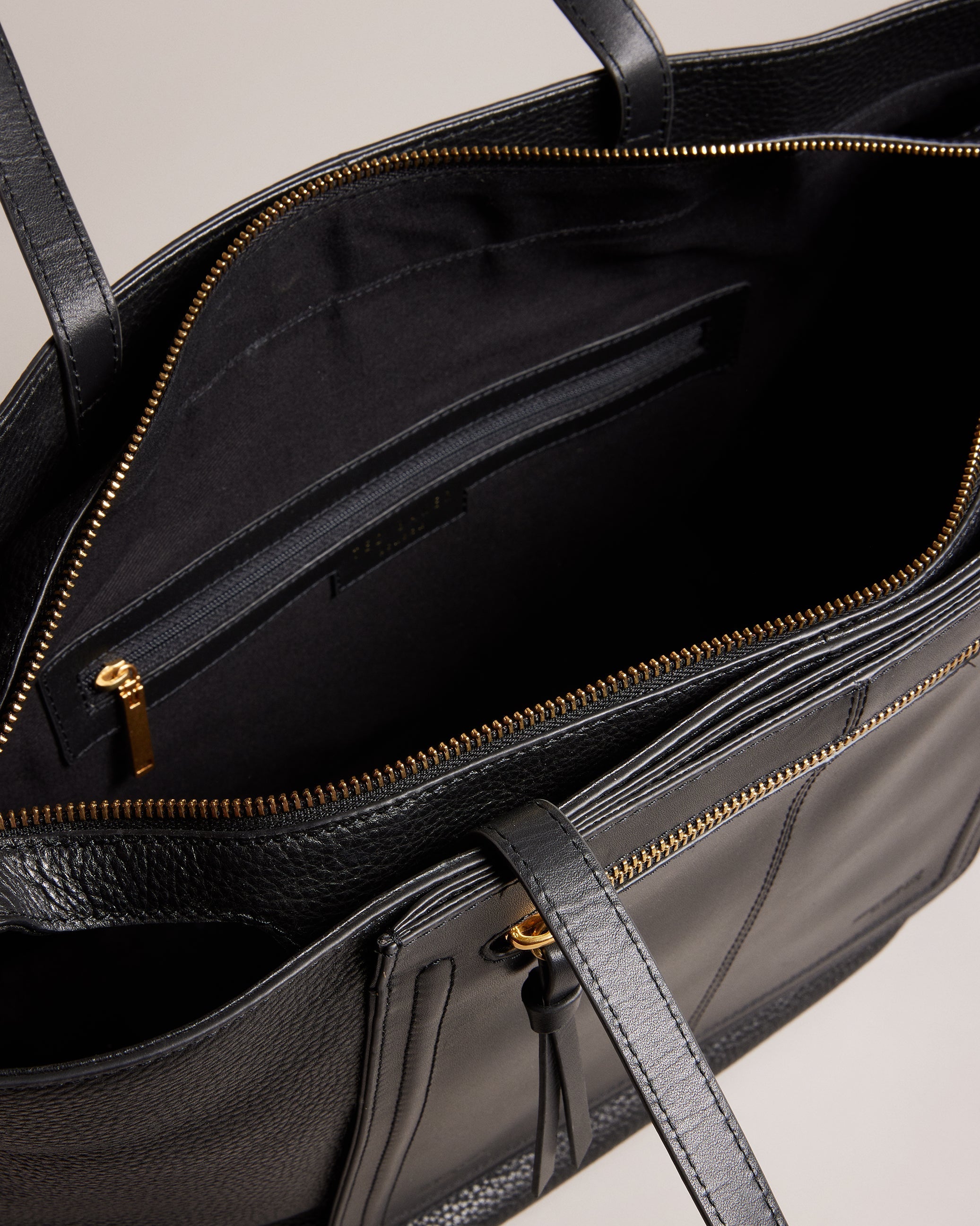Nish Soft Grainy Leather Tote Bag Black