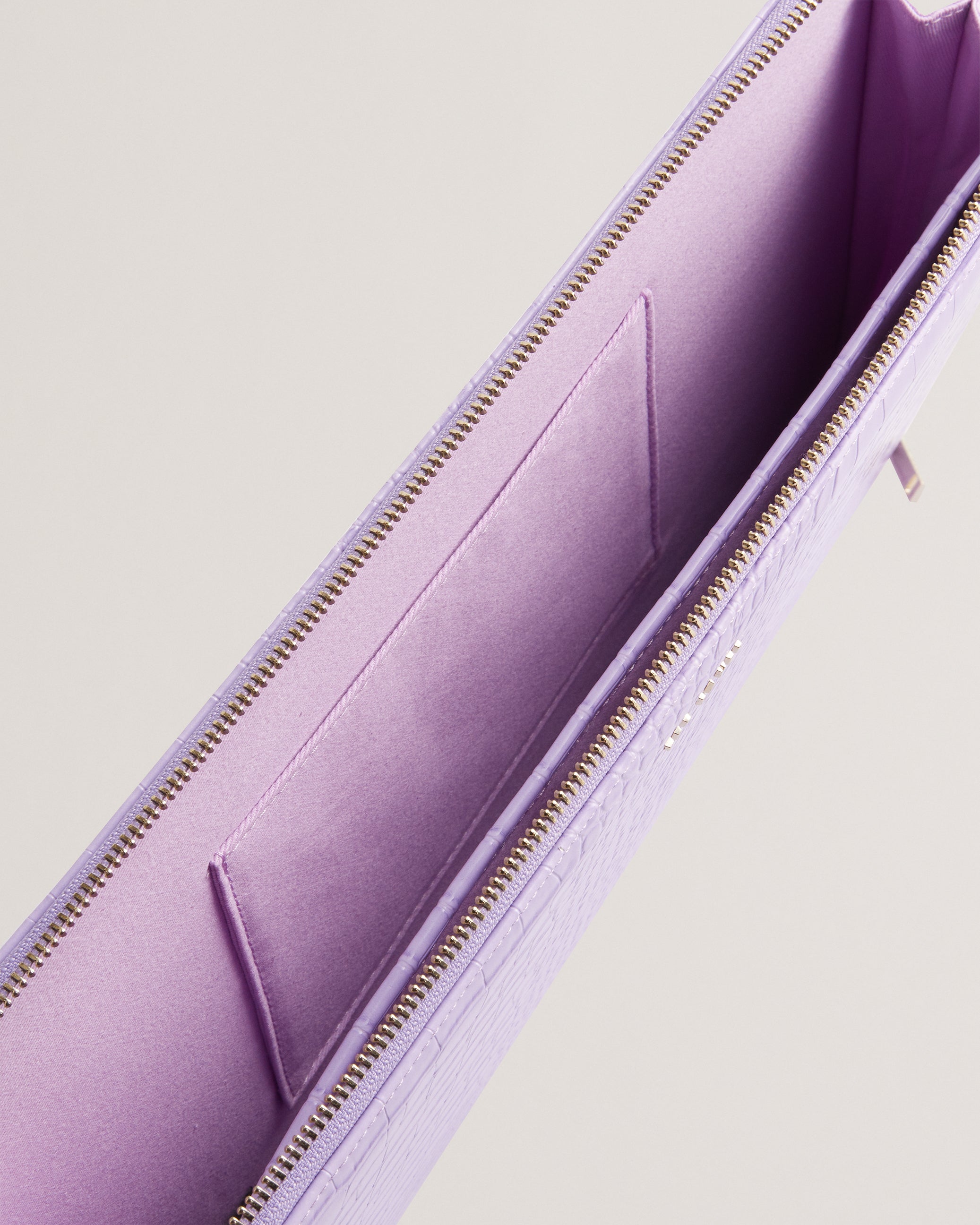 Stila Imitation Croc 15