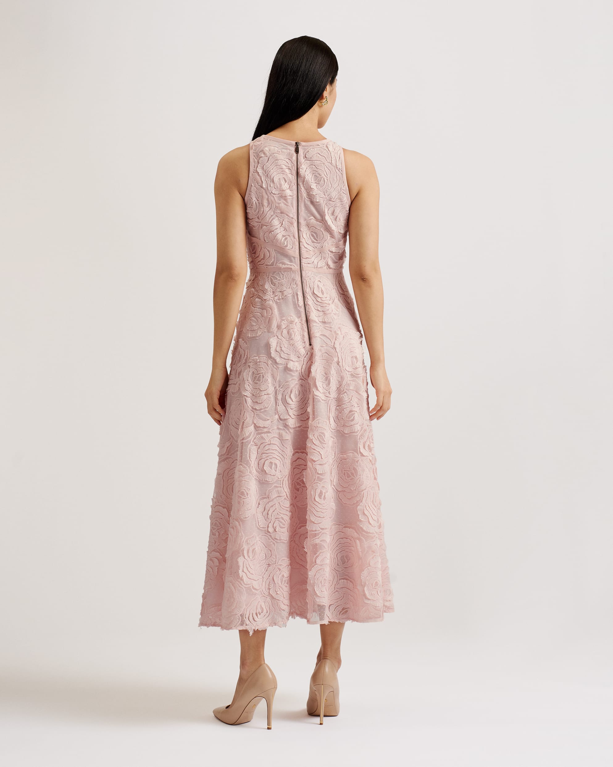 Ullaa Sleeveless Midaxi Dress With Rose Texture Lt-Pink