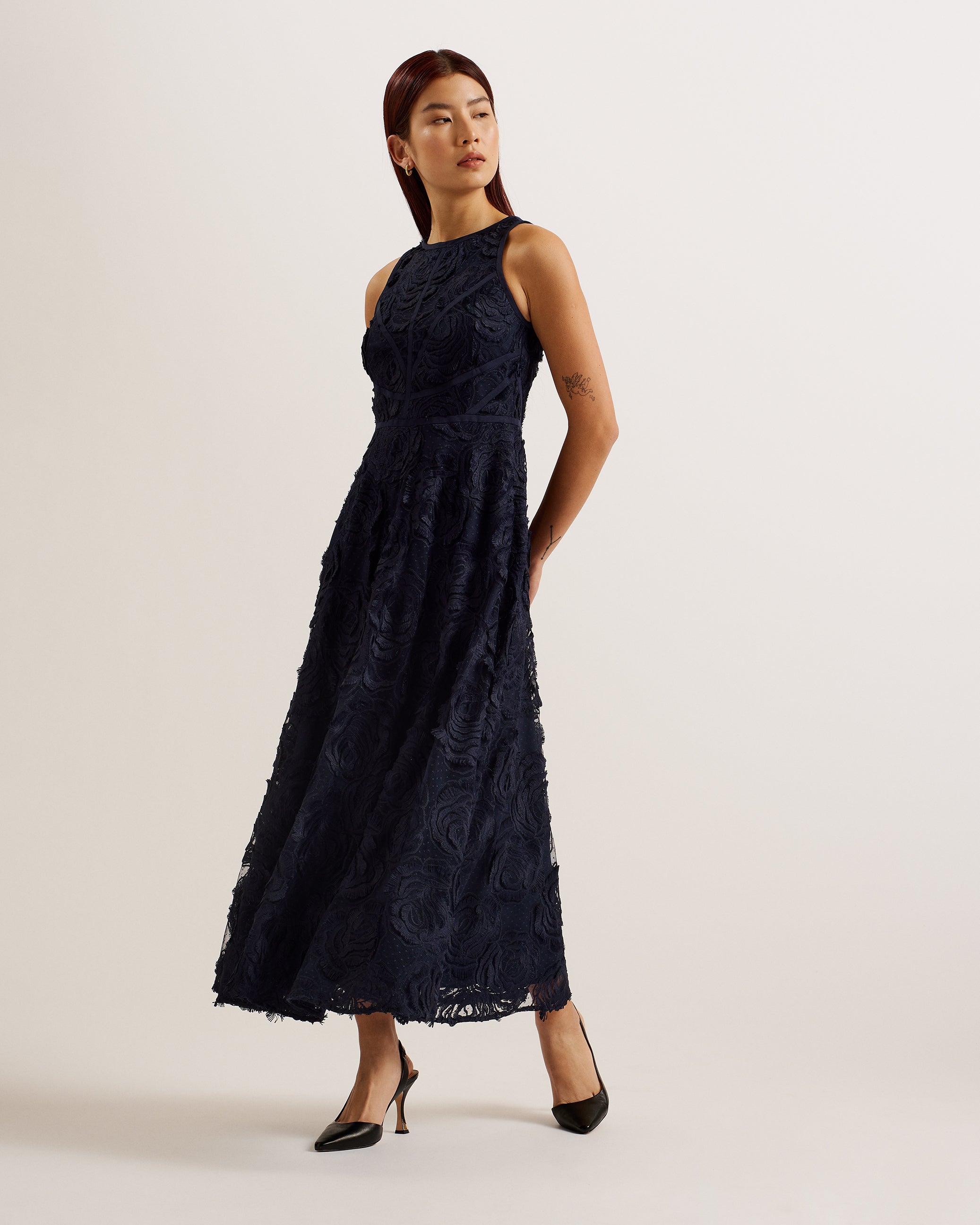 Ullaa Sleeveless Midaxi Dress With Rose Texture Navy