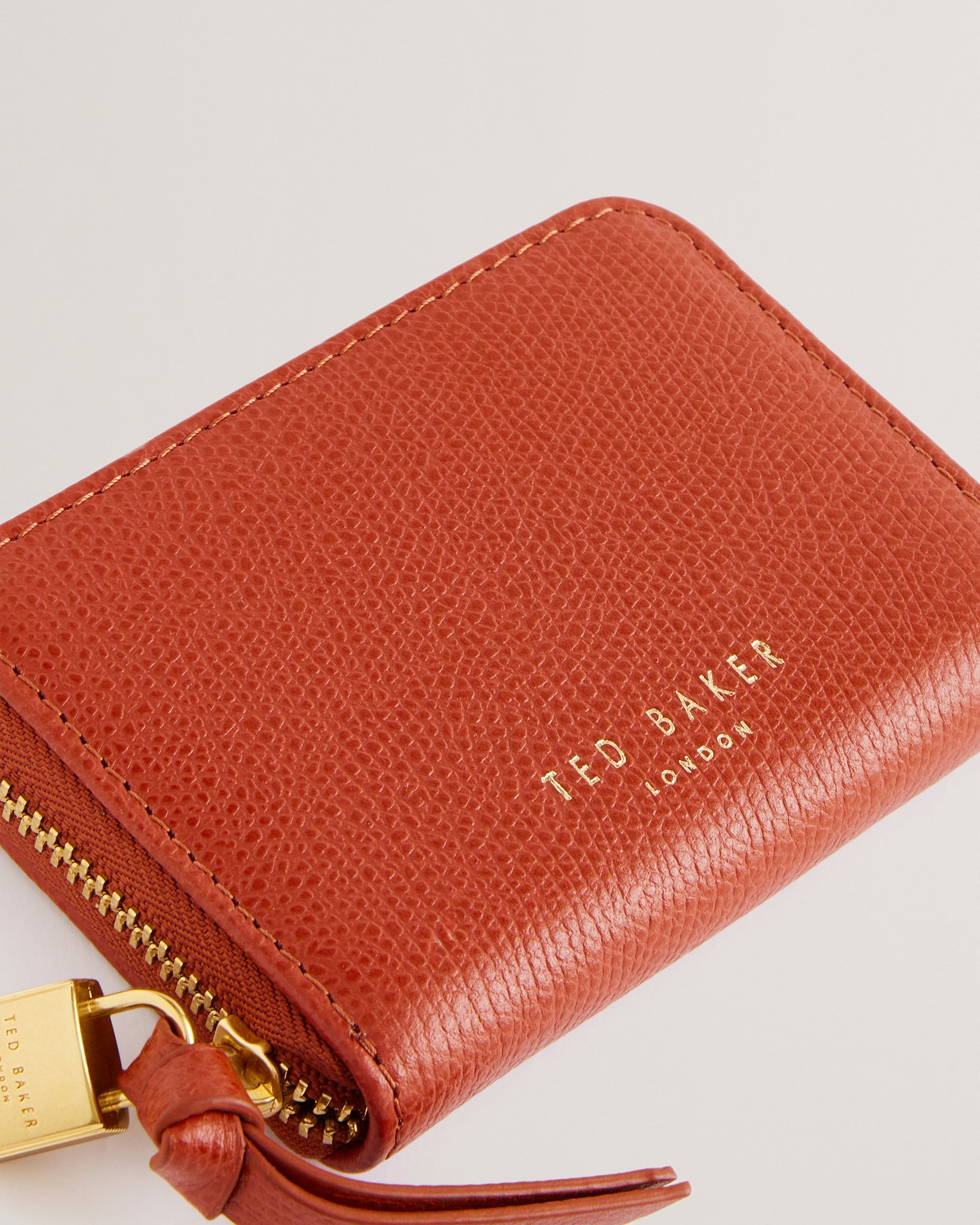 Wesmin Padlock Detail Small Leather P Brown-Org