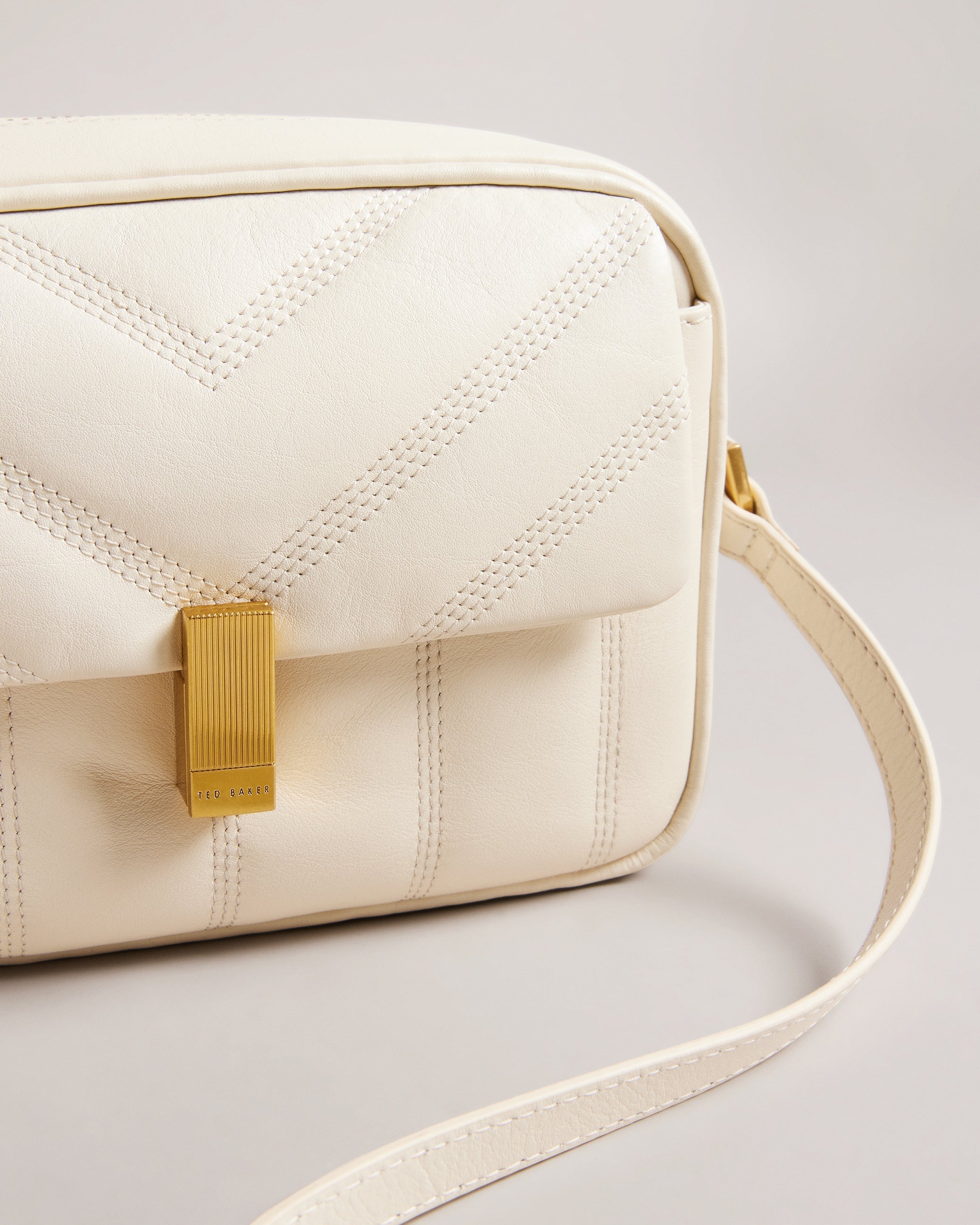 Ayalily Quilted Camera Bag Ivory