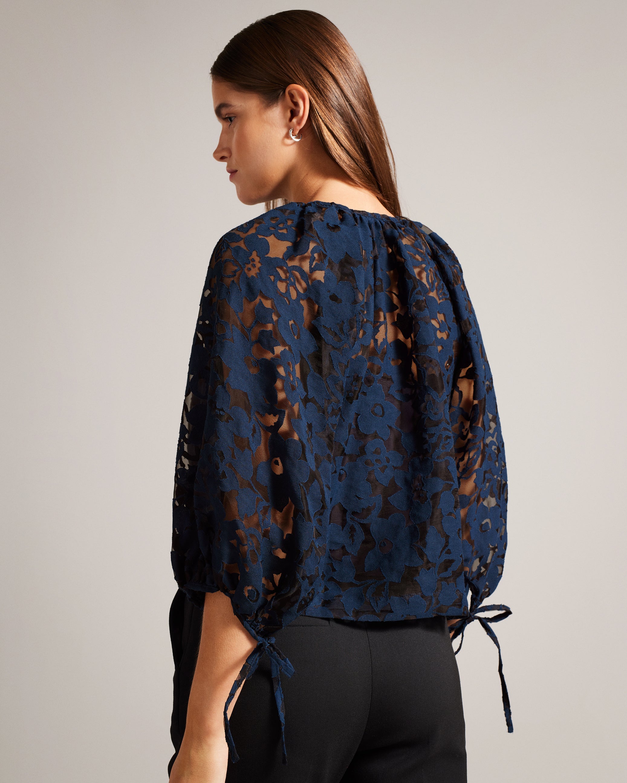 Gillou Puff Sleeve Blouse With Tie Detail Dk-Blue