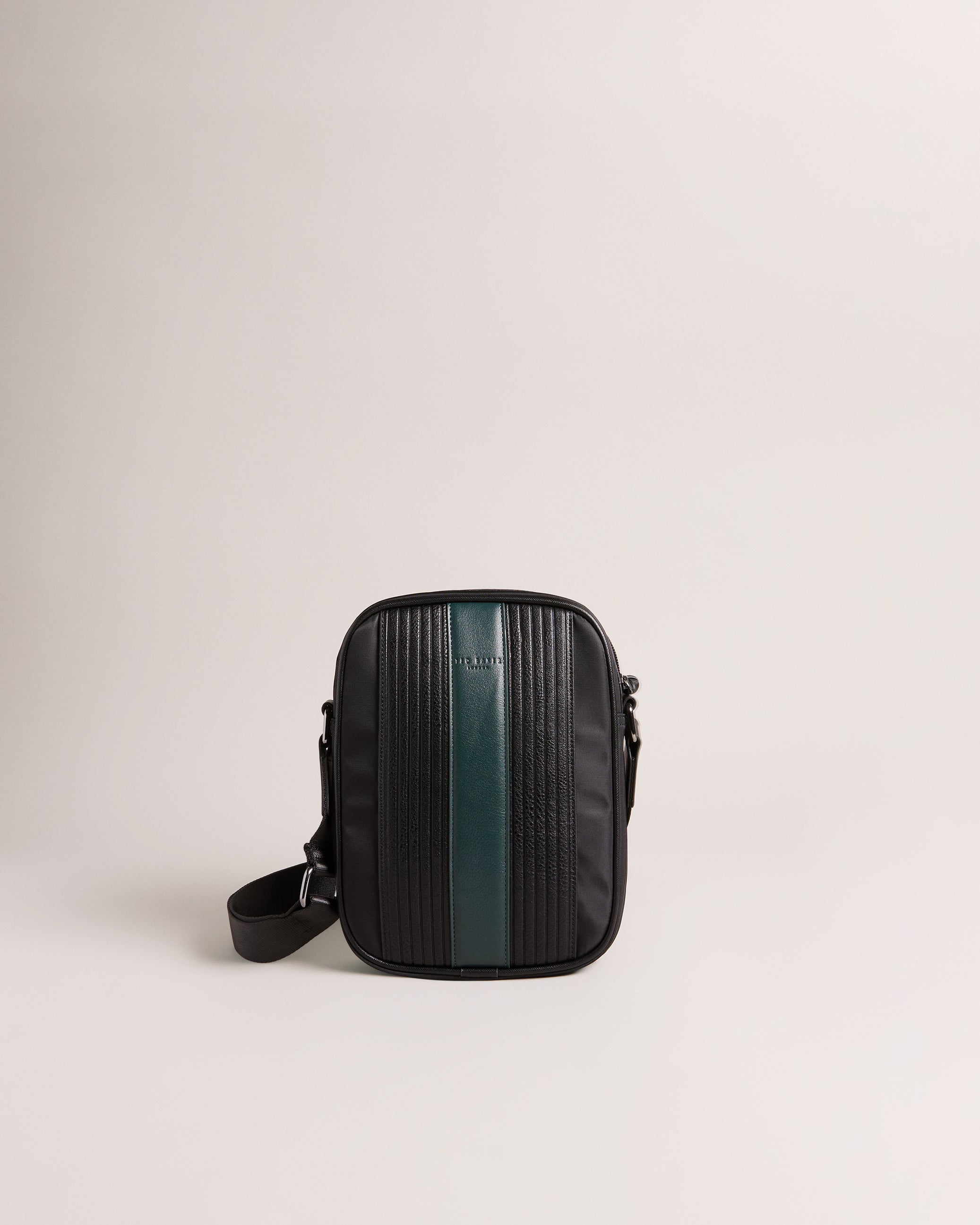 Rockie Core Twill Pu Striped Larger Flight Bag Black