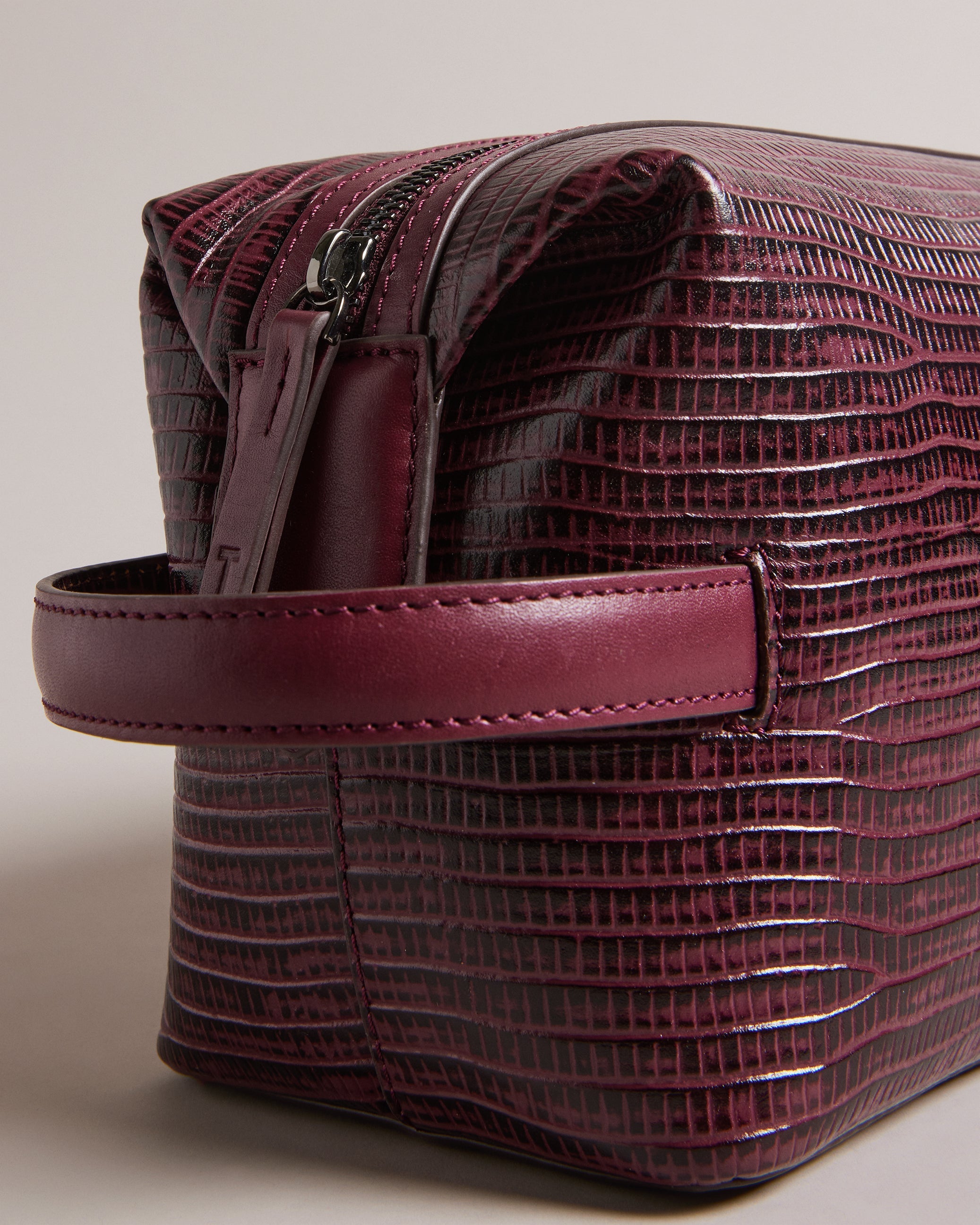 Royen Leather Wash Bag Oxblood