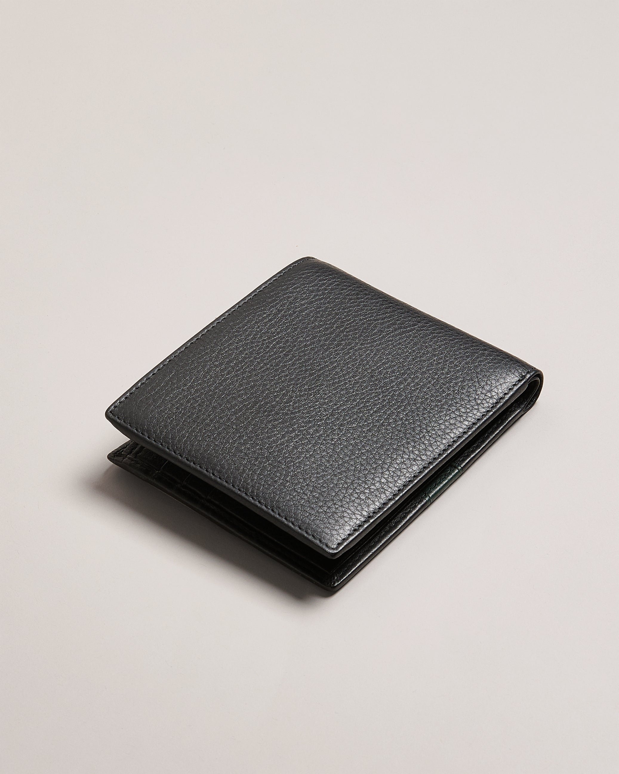 Evon Striped Bifold Wallet Black