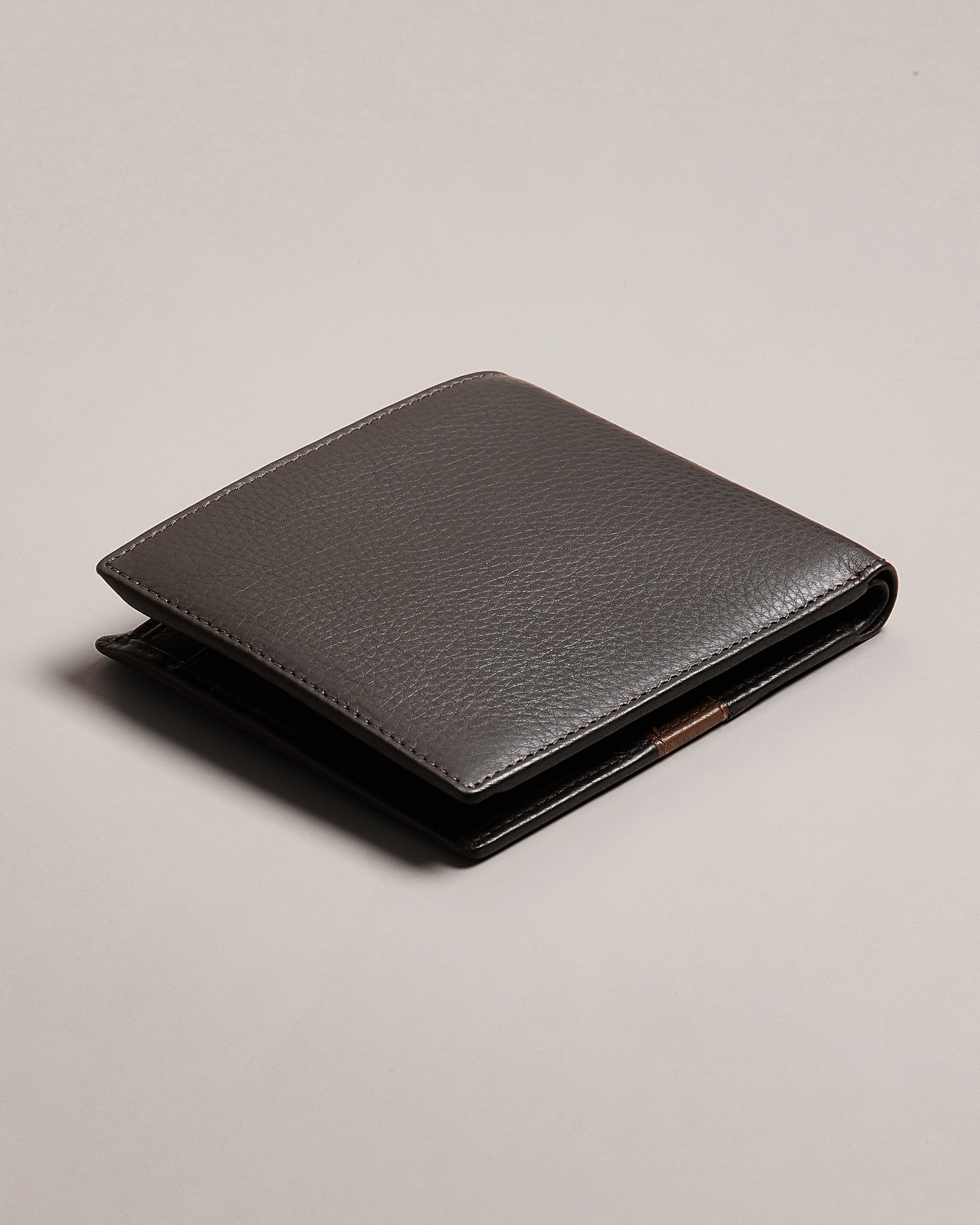 Evon Striped Bifold Wallet Brn-Choc