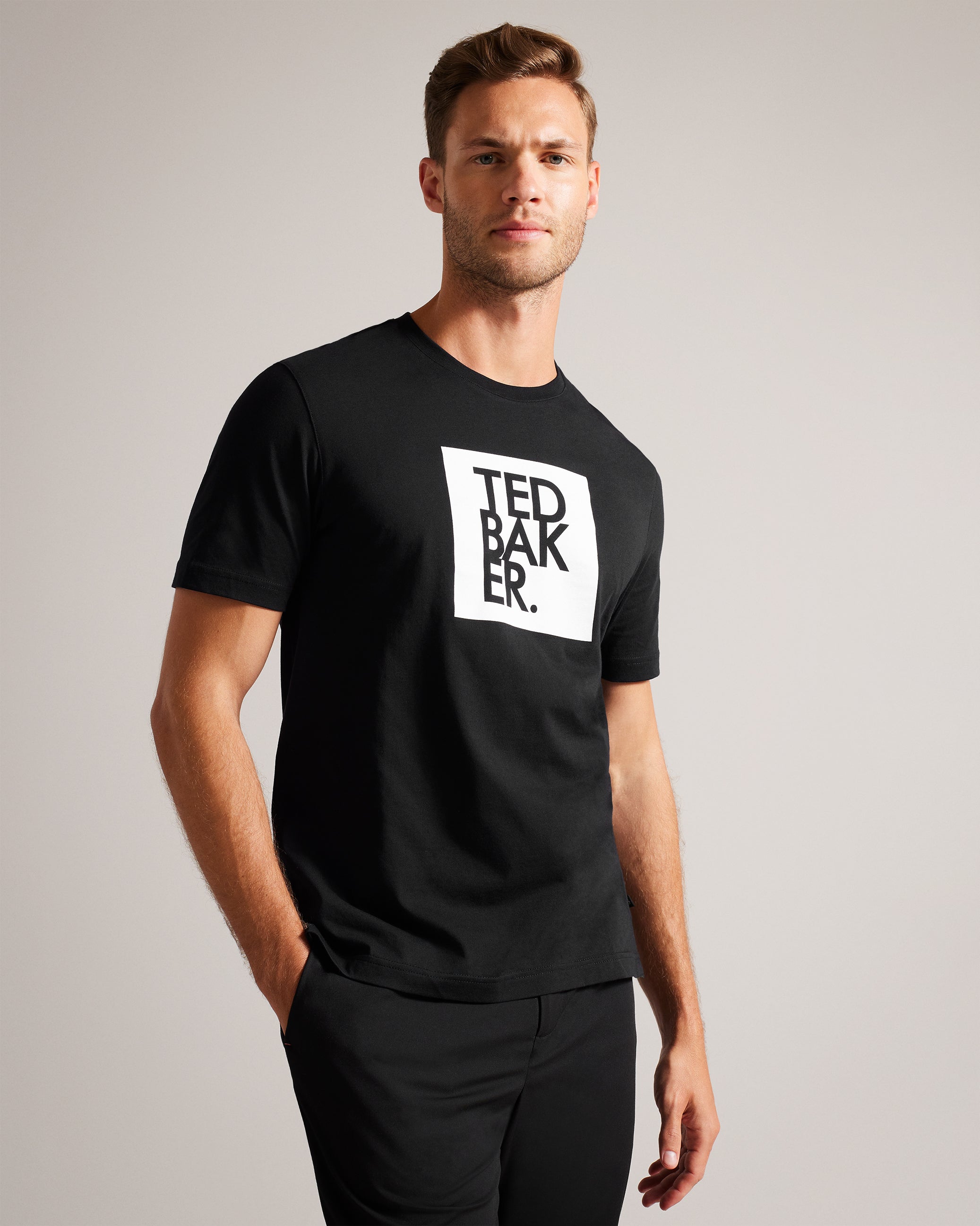 Rofata Short Sleeve Square Logo Graphic T-Shirt Black