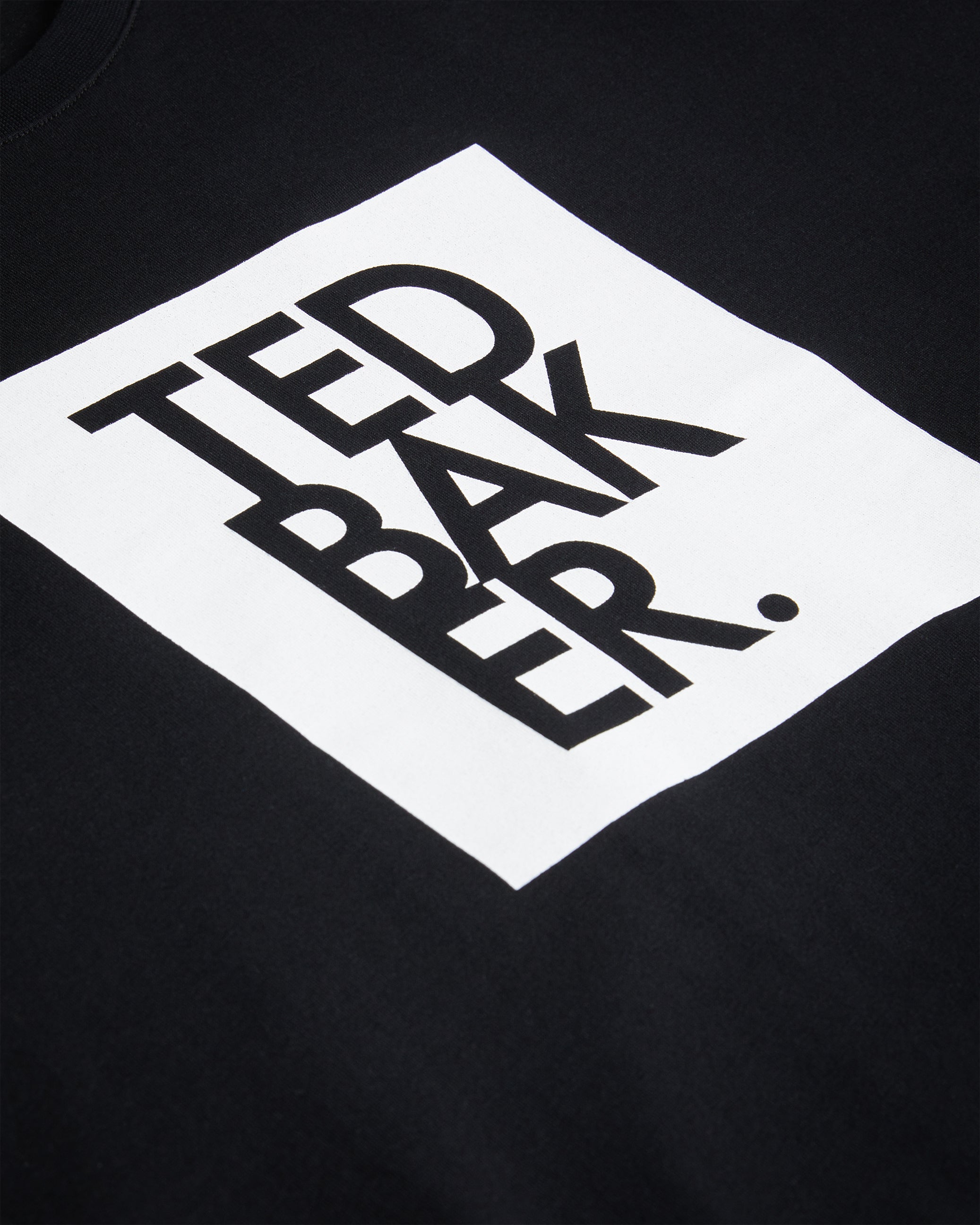 Rofata Short Sleeve Square Logo Graphic T-Shirt Black