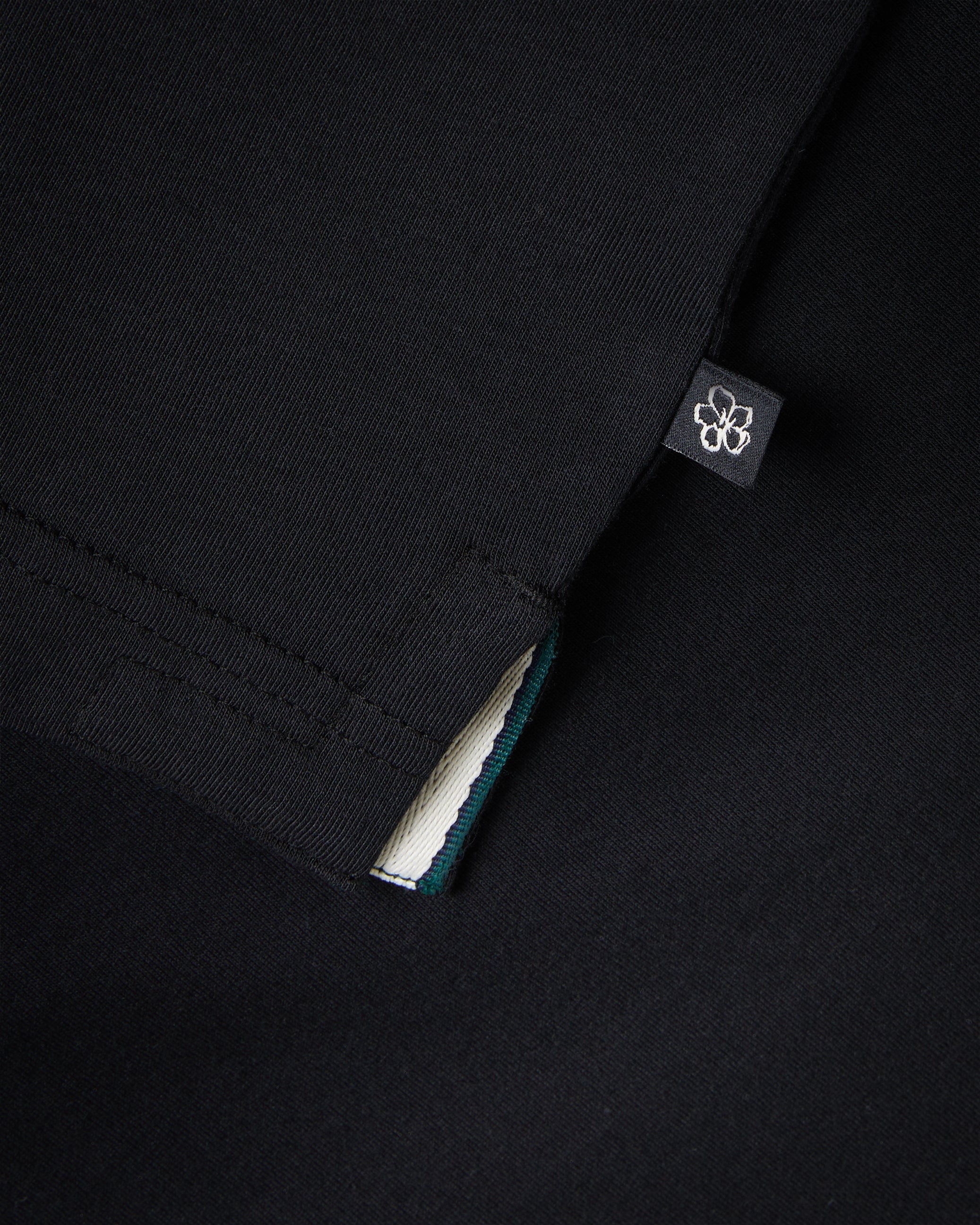 Rofata Short Sleeve Square Logo Graphic T-Shirt Black