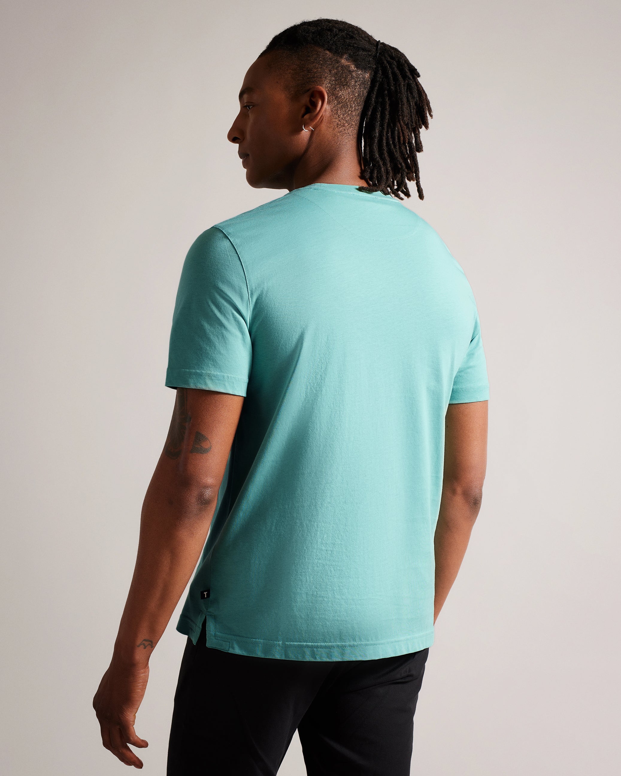 Rofata Short Sleeve Square Logo Graphic T-Shirt Mint