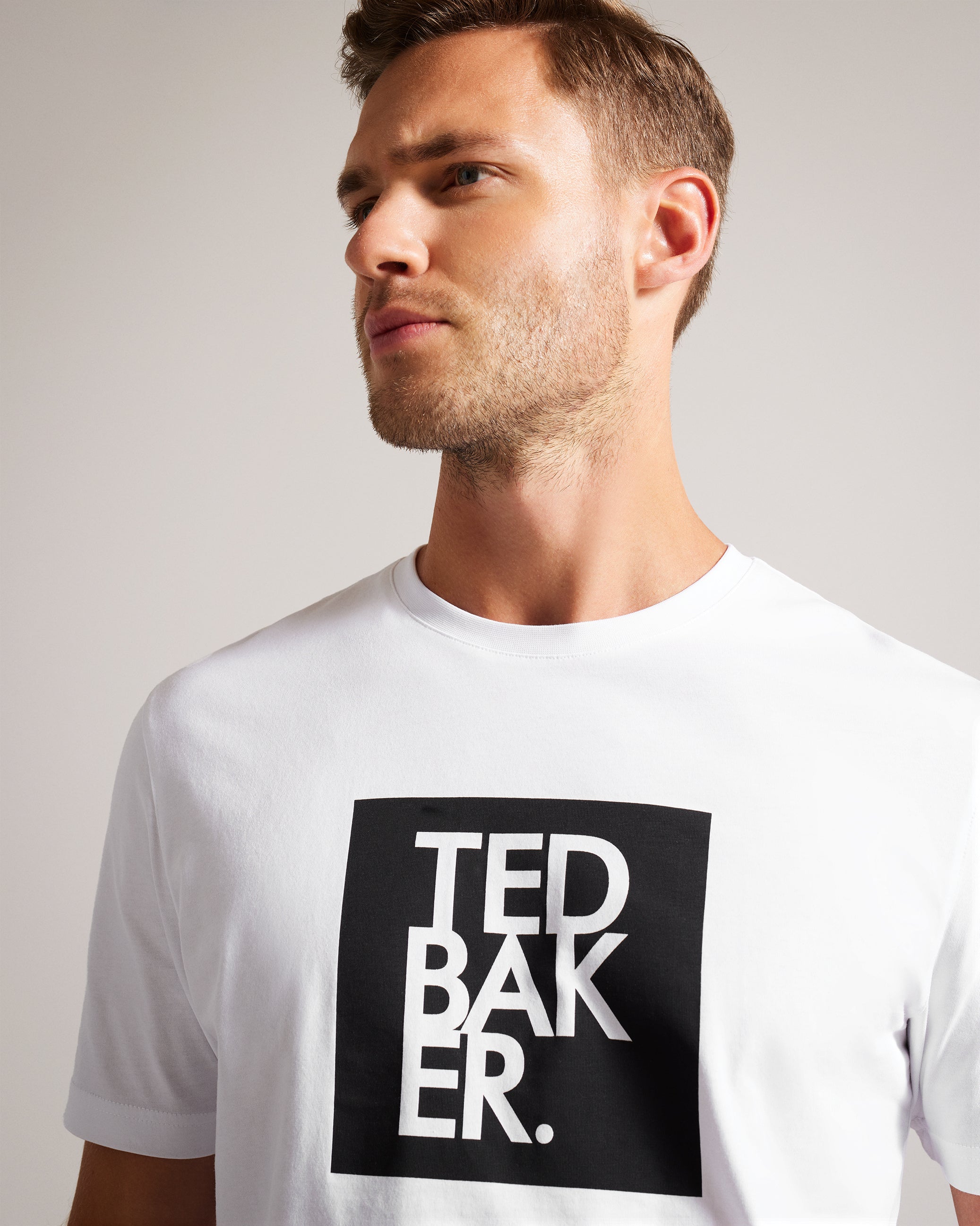 Rofata Short Sleeve Square Logo Graphic T-Shirt White