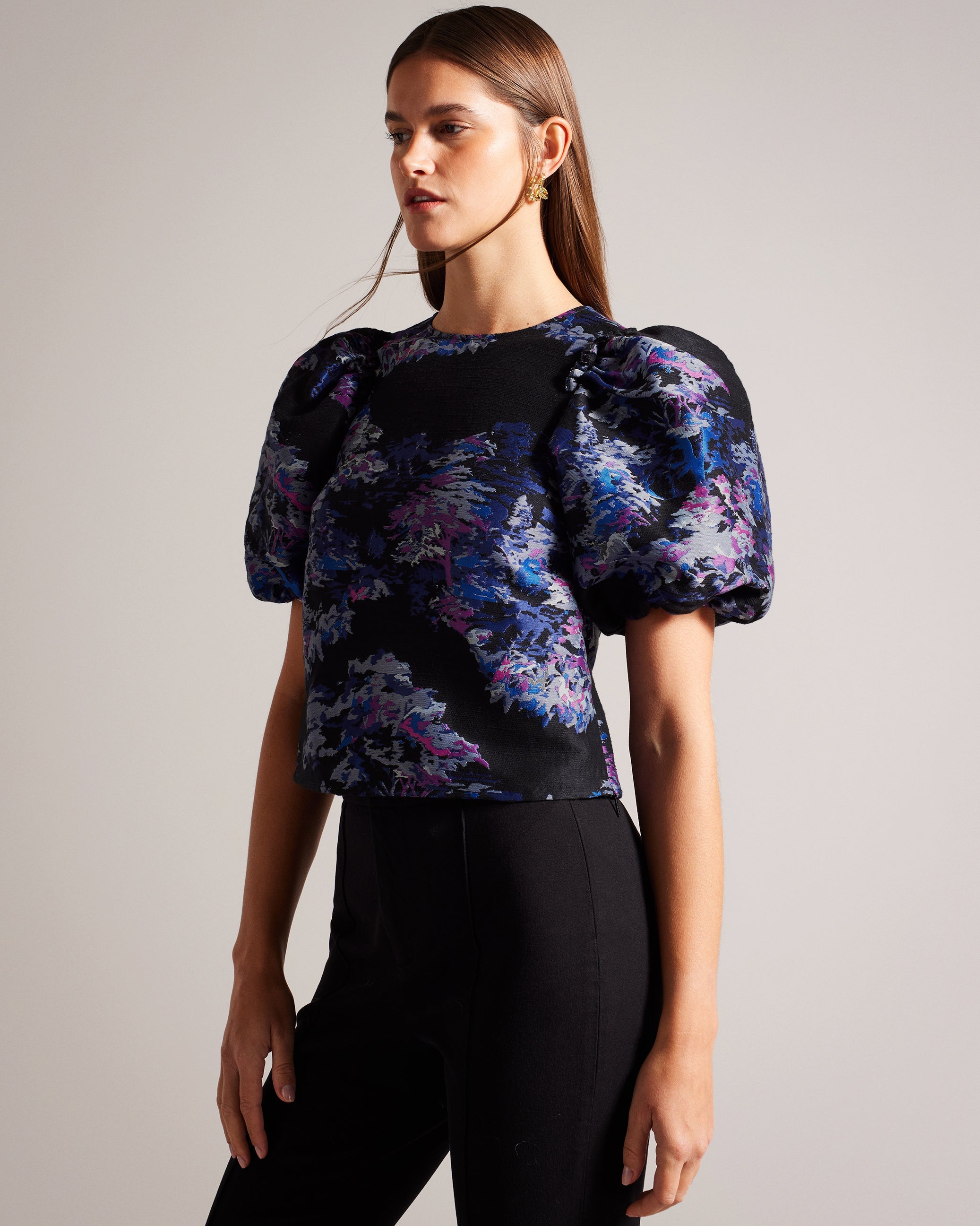 Olliiey Jacquard Top With Puff Sleeves