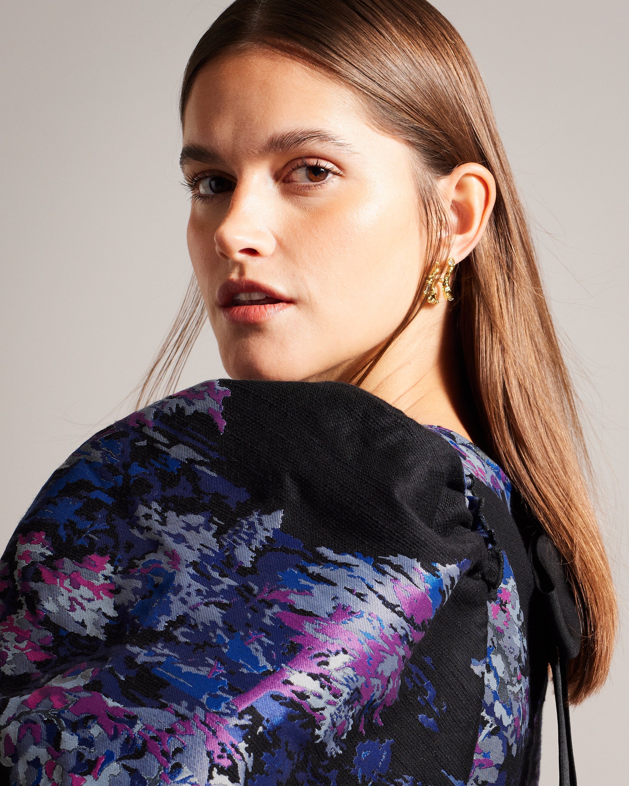 Olliiey Jacquard Top With Puff Sleeves