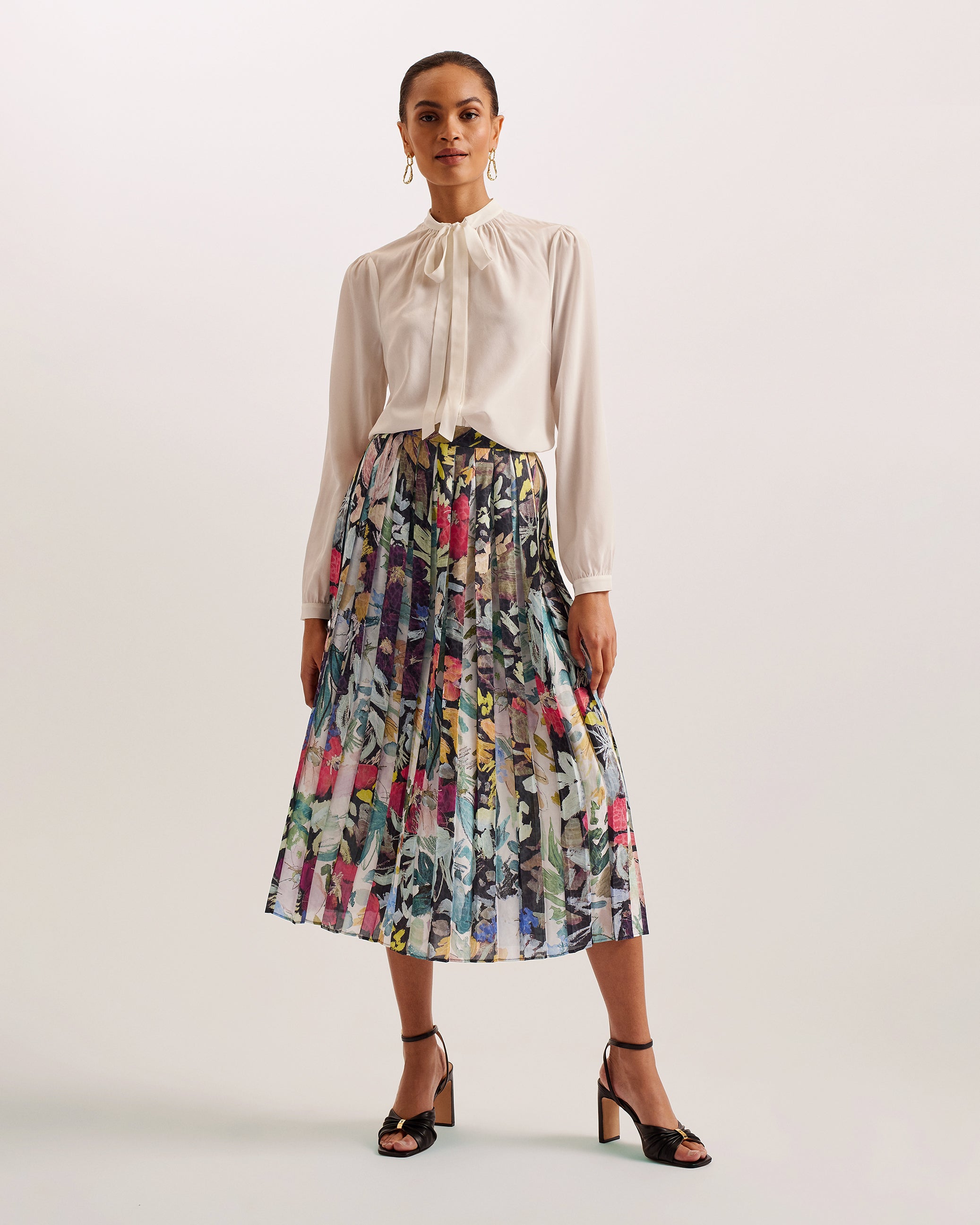 Cornina Floral Pleated Midi Skirt Black