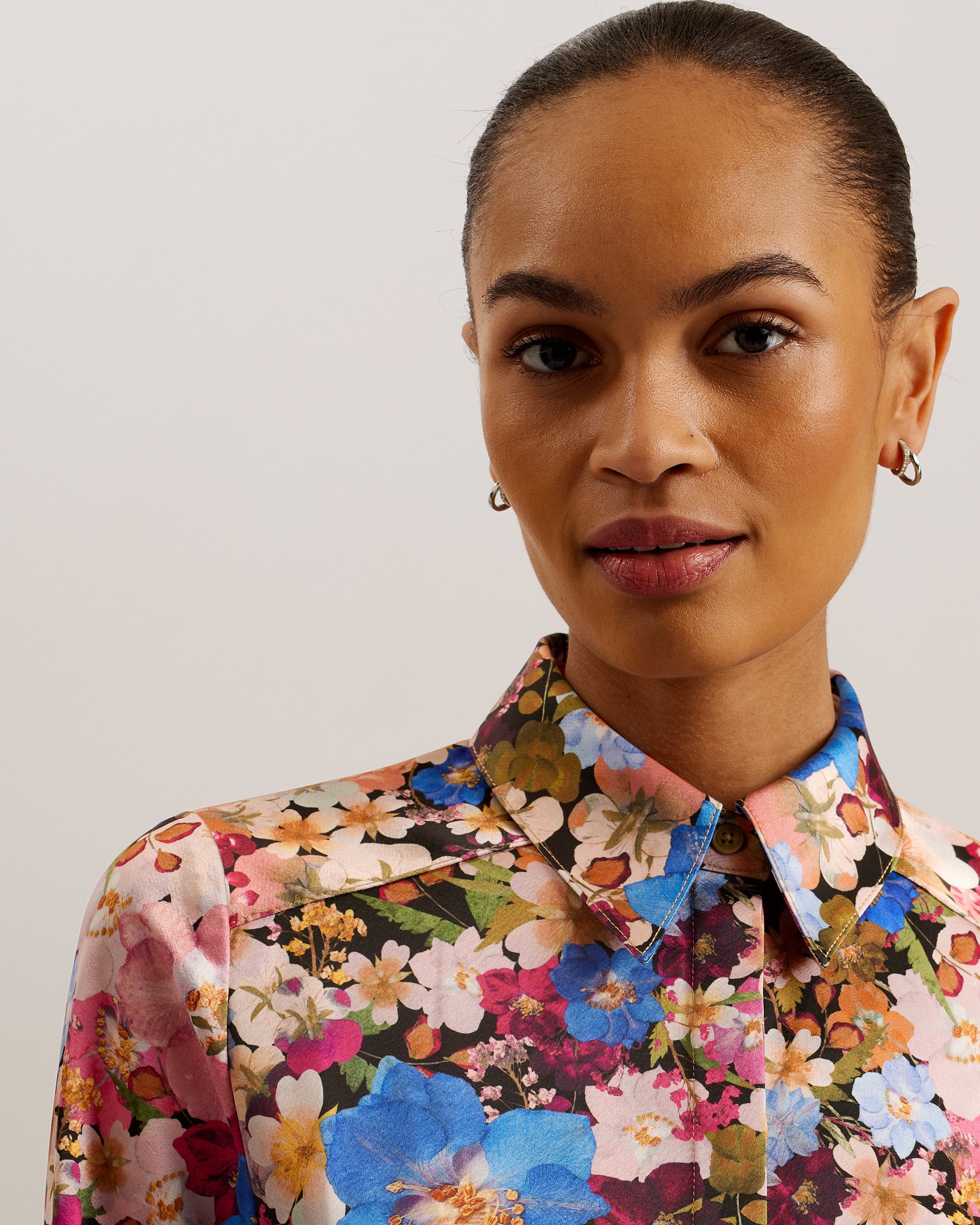 Slizza Fitted Shirt With Exposed Seams Black