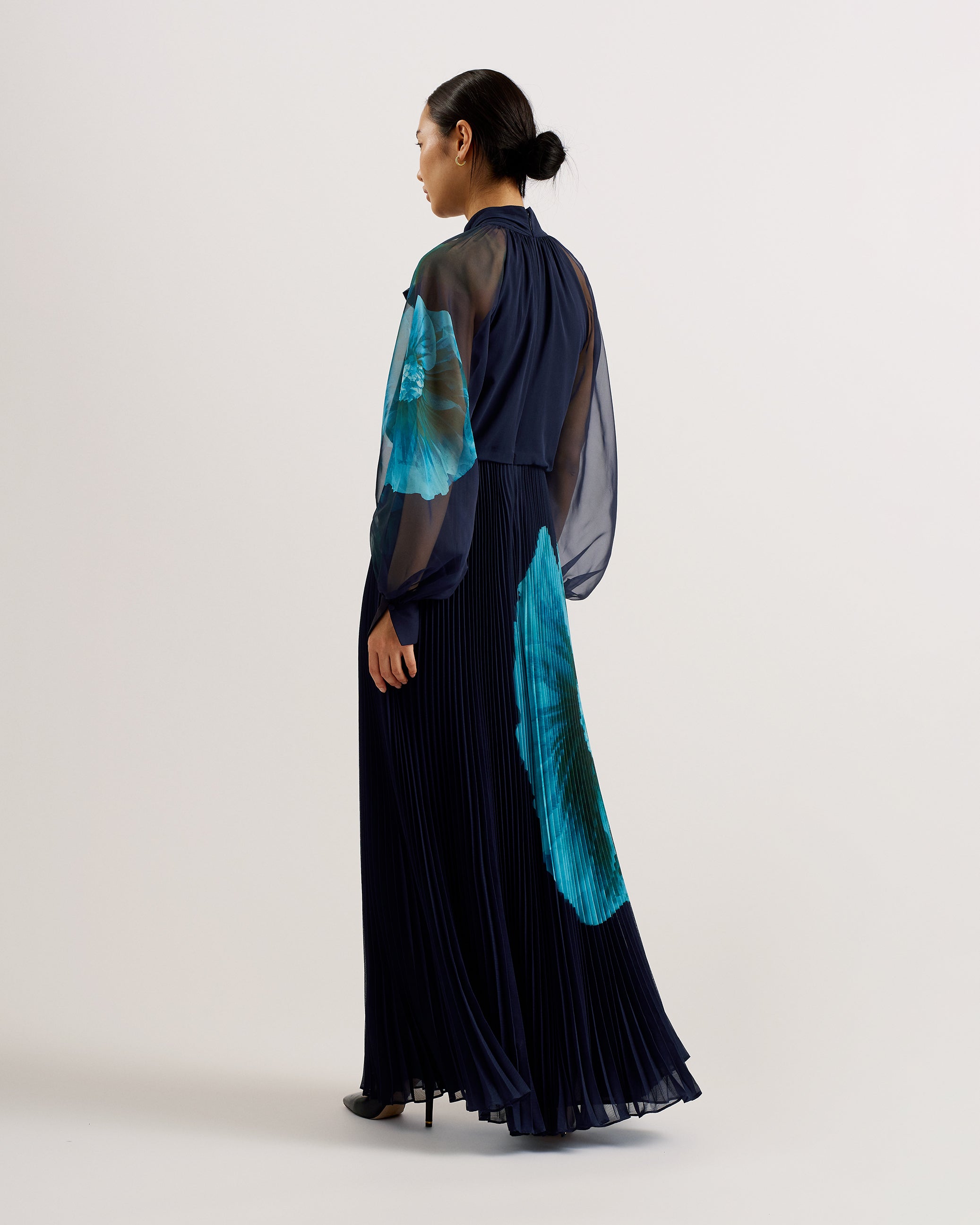 Manami Pussybow Shirt Maxi Dress With Slit Navy