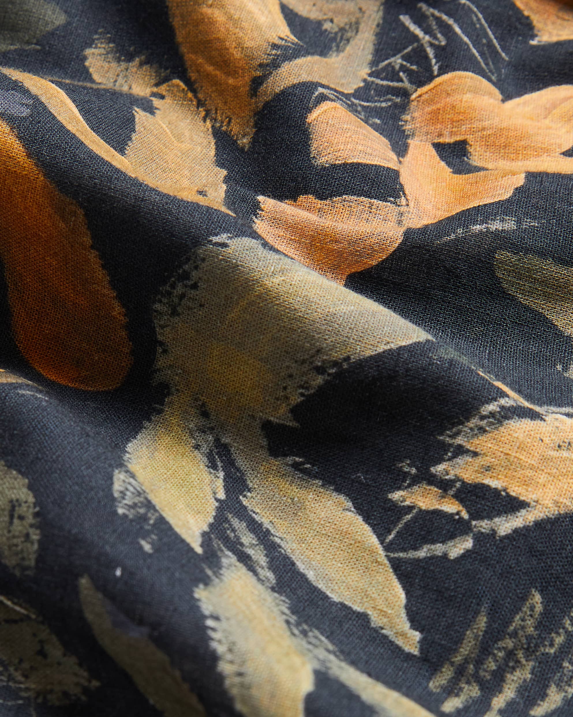 Moselle Short Sleeve Floral Print Shirt Black