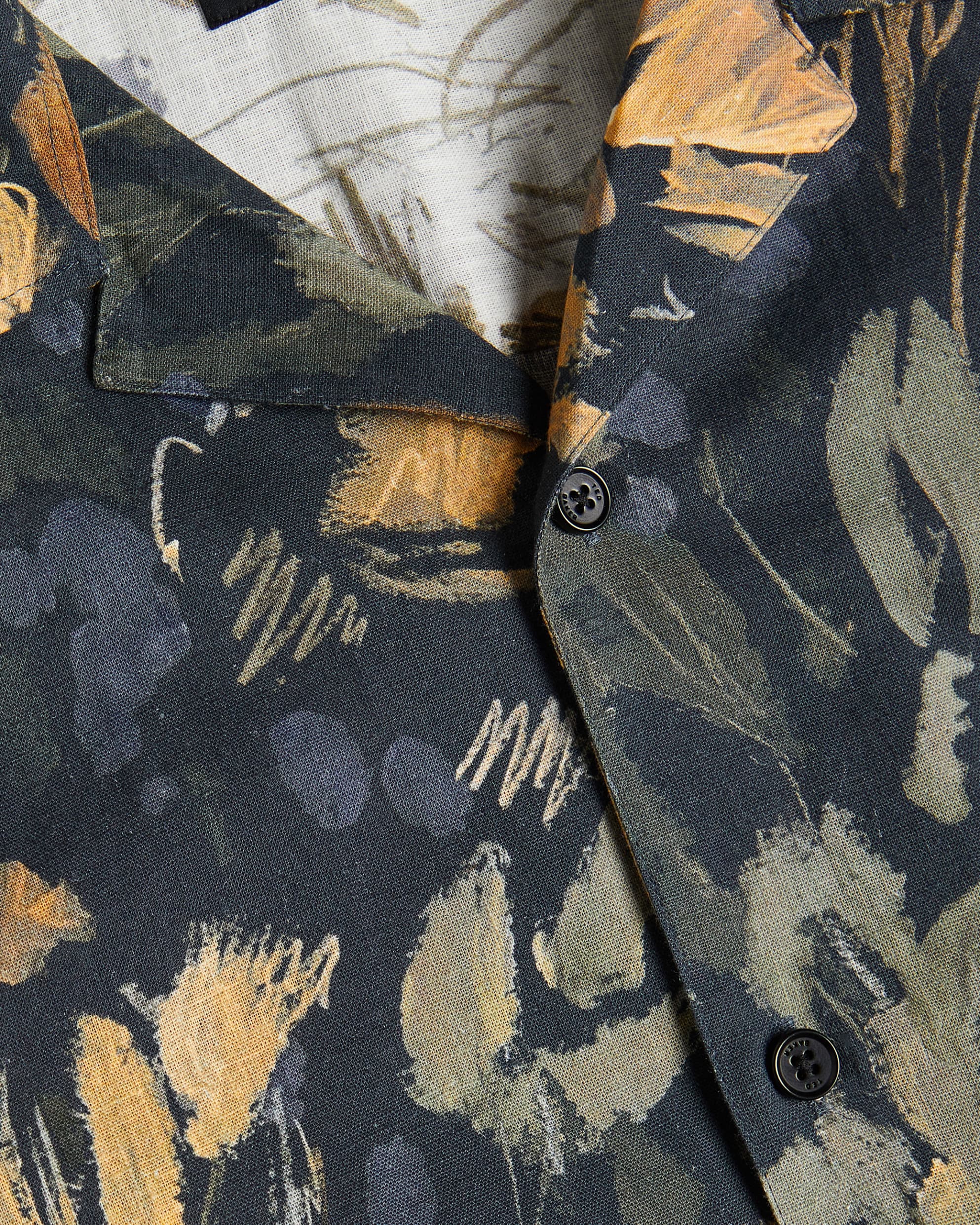 Moselle Short Sleeve Floral Print Shirt Black
