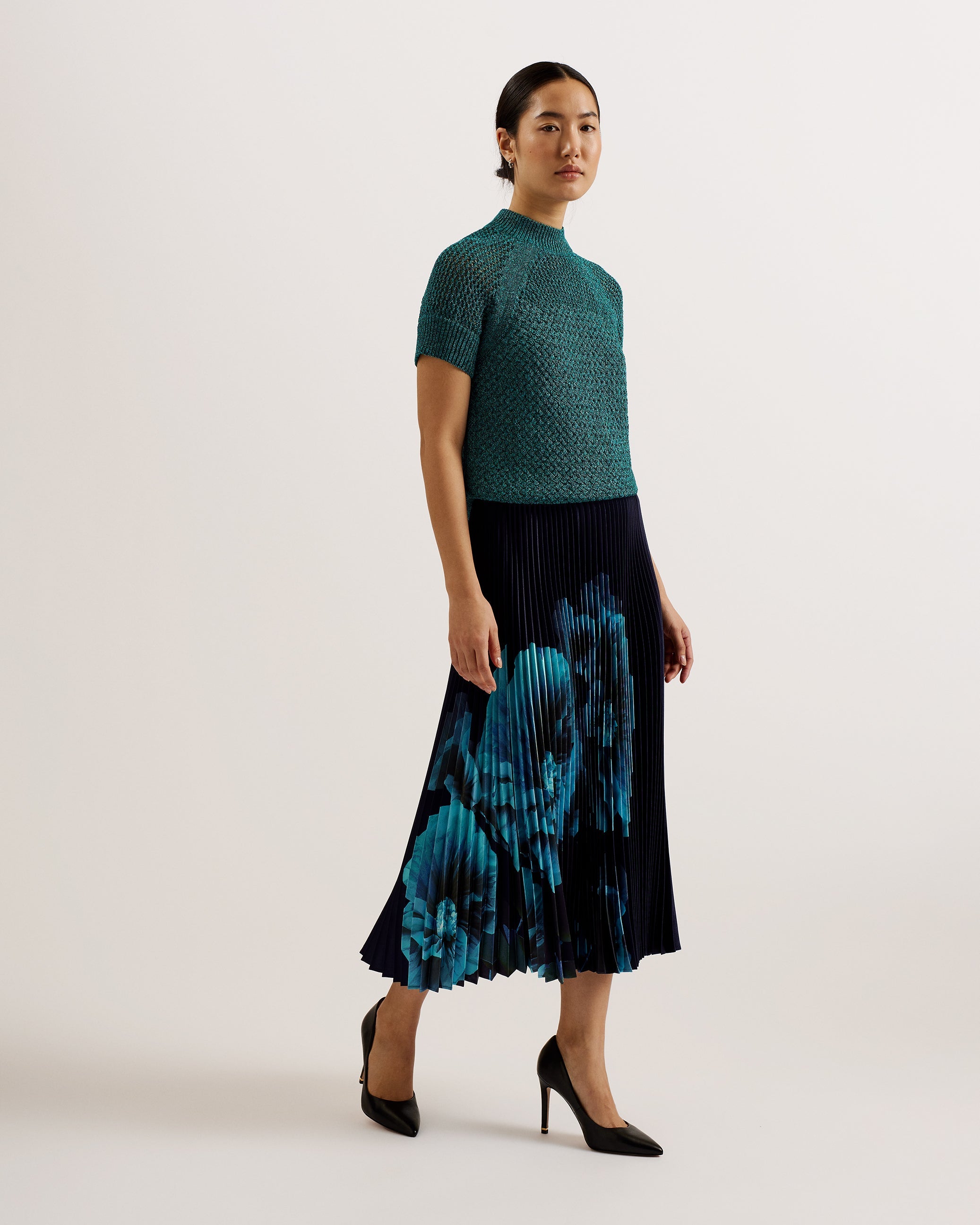 Izmir Pleated Midi Skirt Navy
