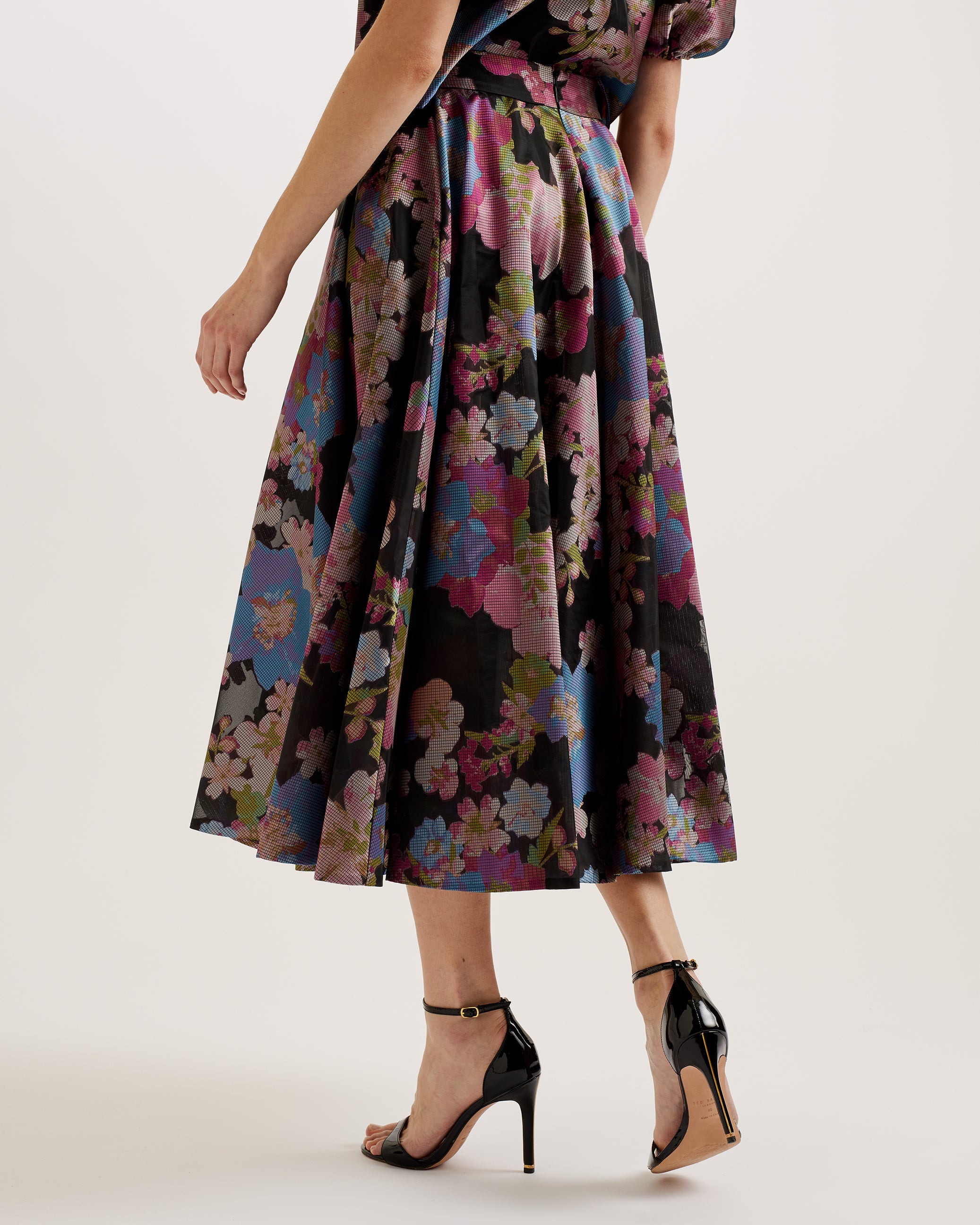 Bursa Jacquard A-Line Midi Skirt Black