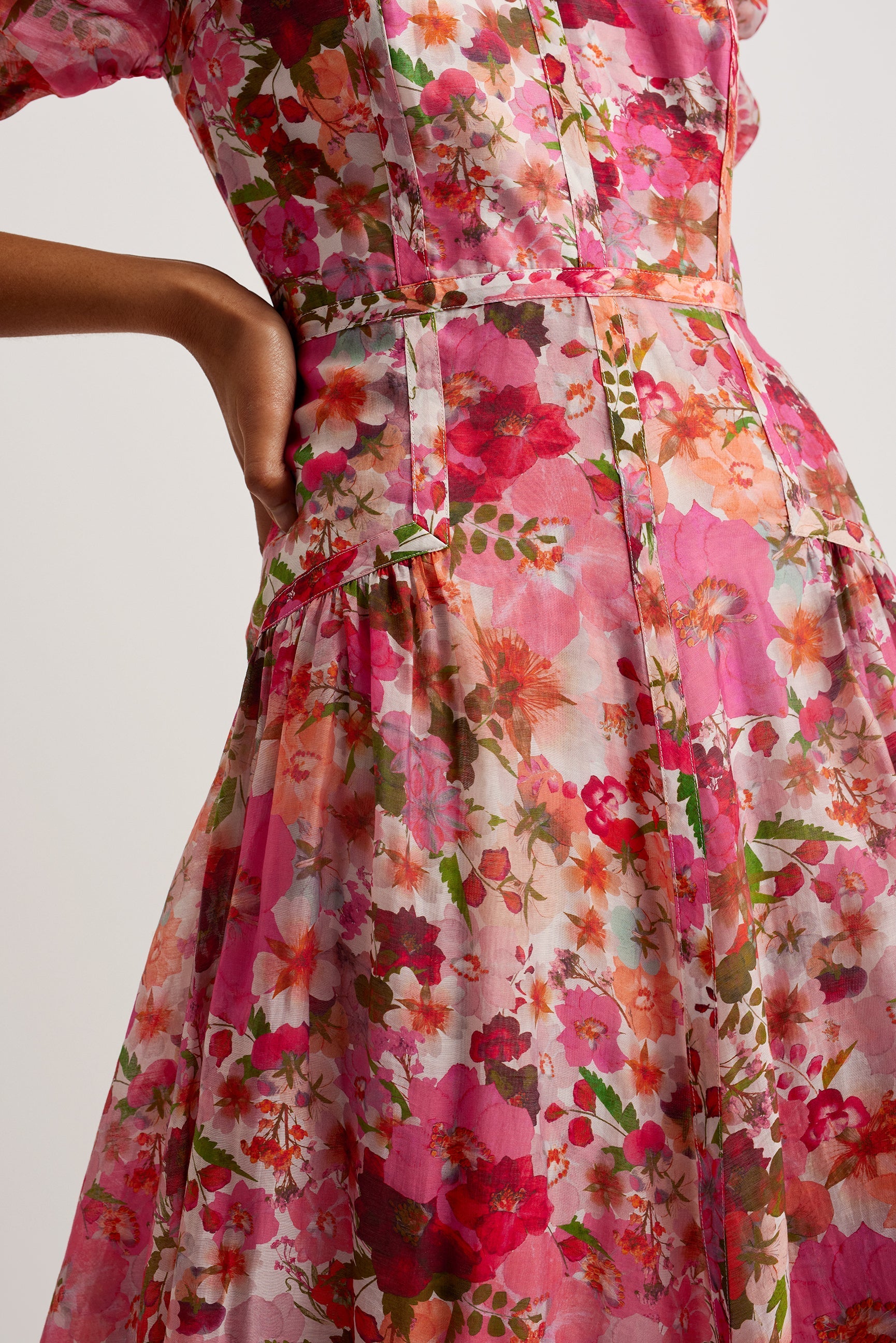 Botani Floral Print Puff Sleeve Midi Dress Pink