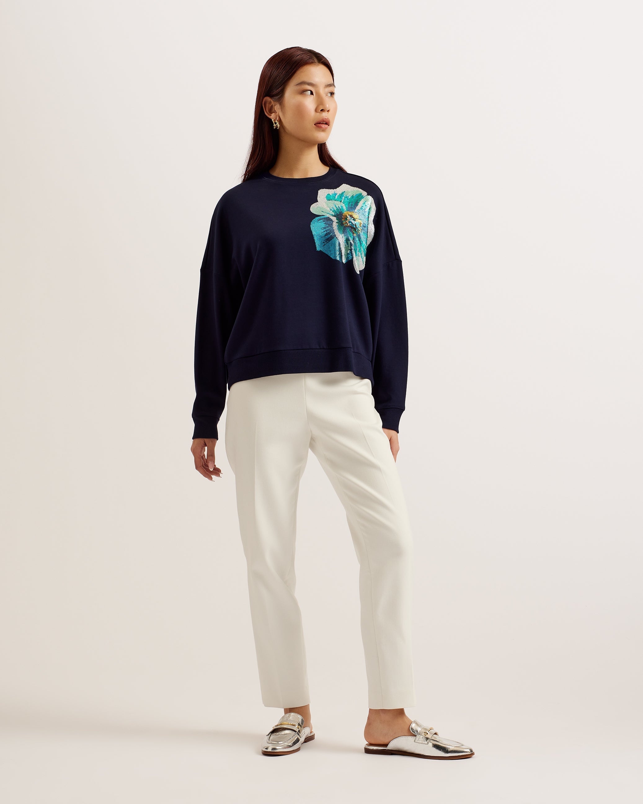 Bayleyy Sequin Graphic Embellished Sweatshirt Navy