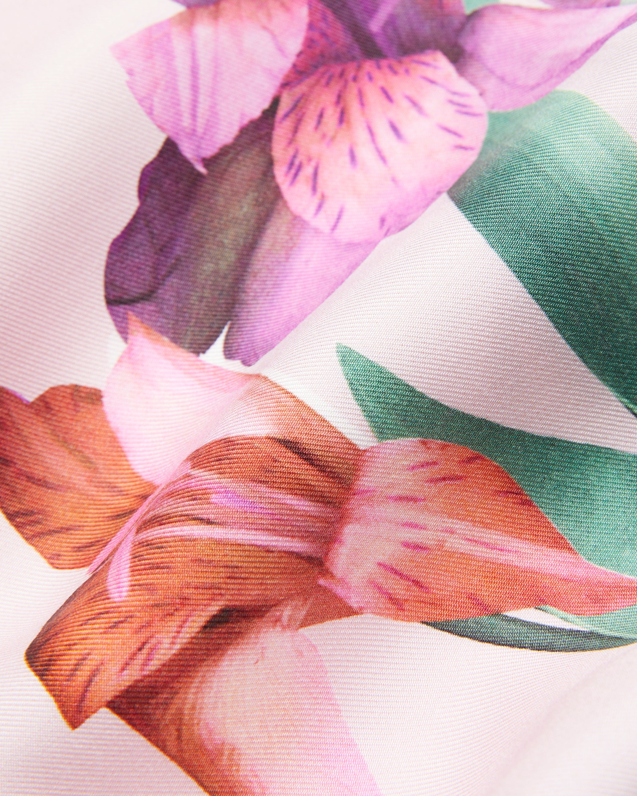 سالكا بنطال بقصة ساق واسعة لون وردي فاتح