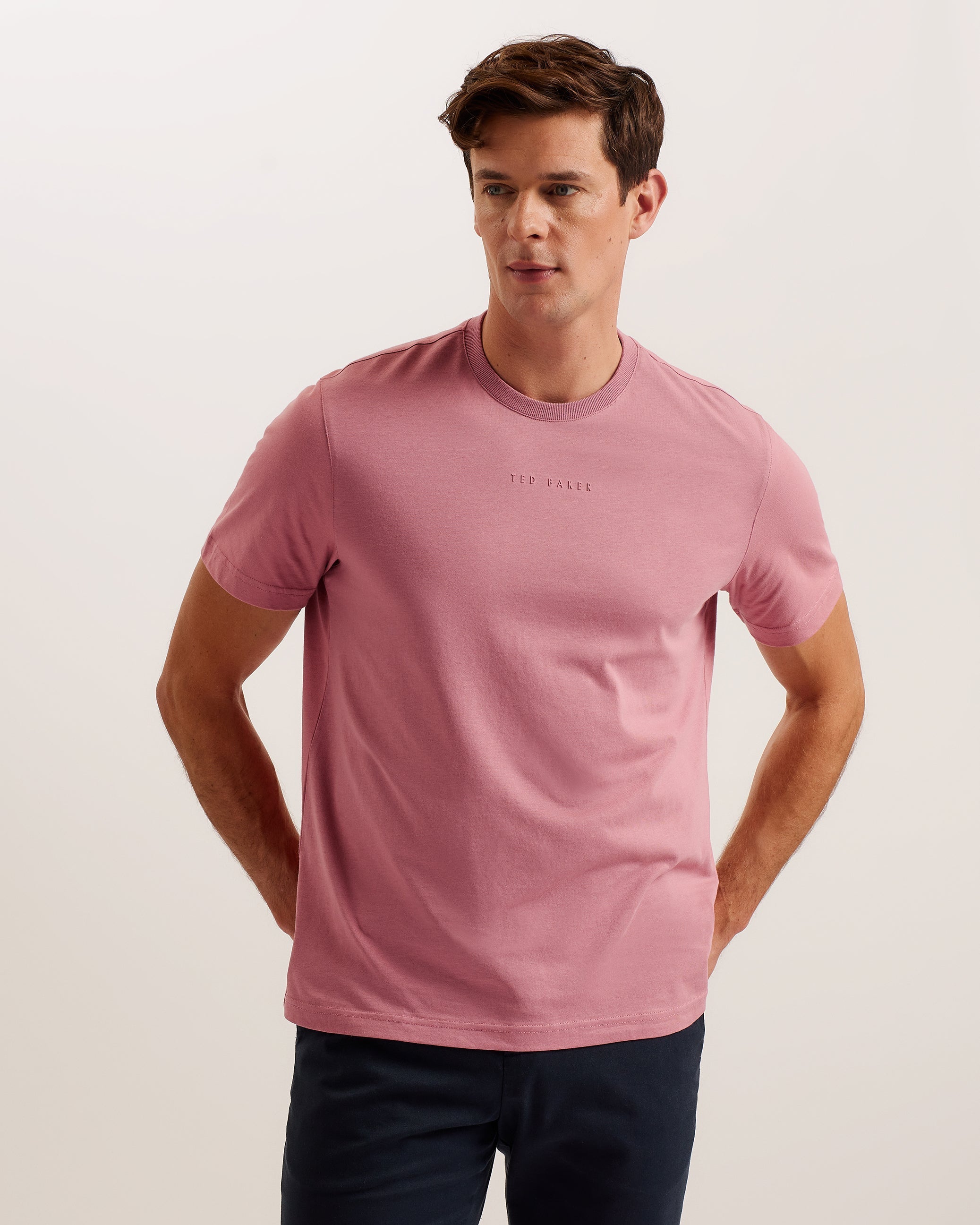 Wiskin Ss Regular Branded T-Shirt Mid-Pink