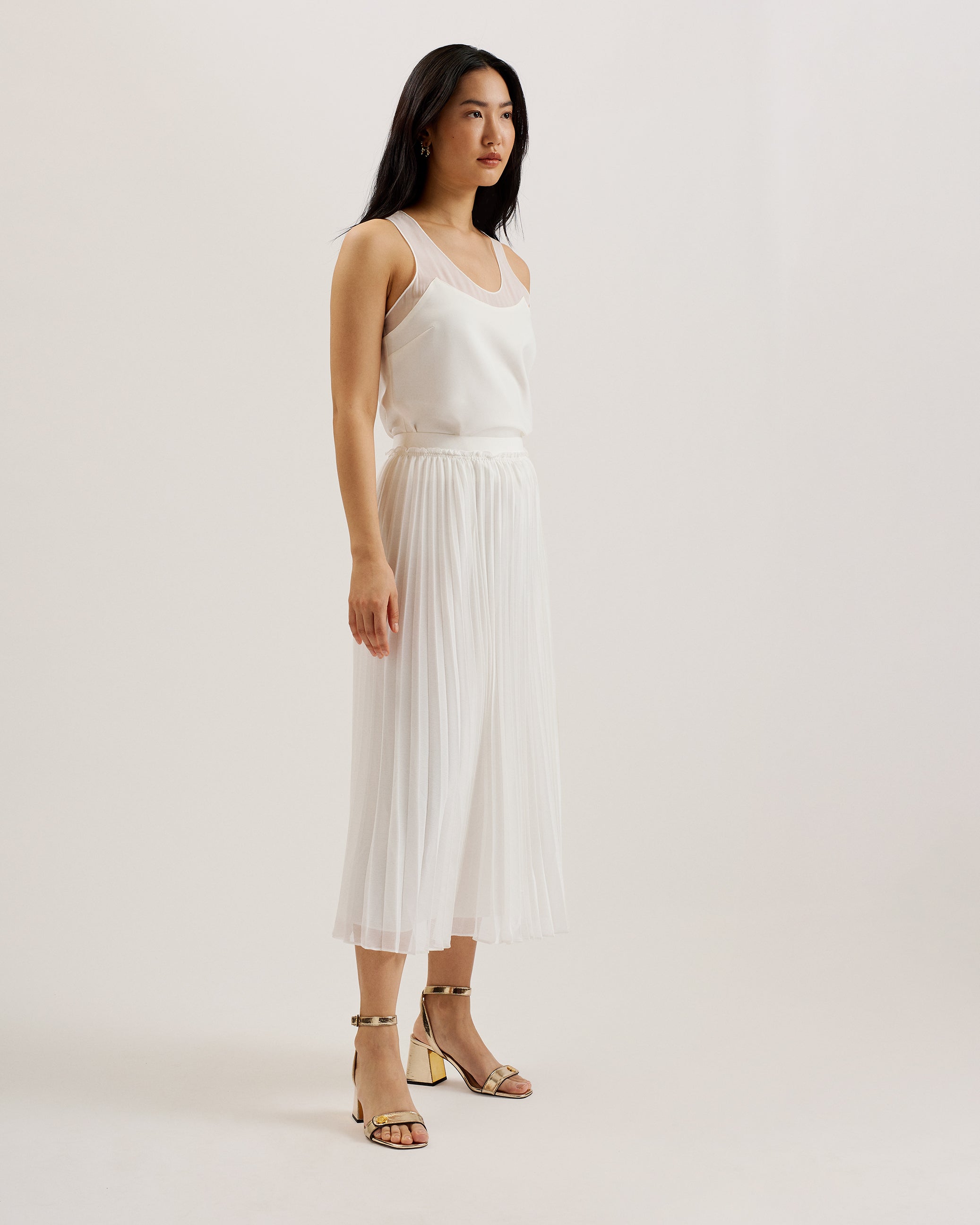 Tambor Pleated Midi Skirt With Elasticate White