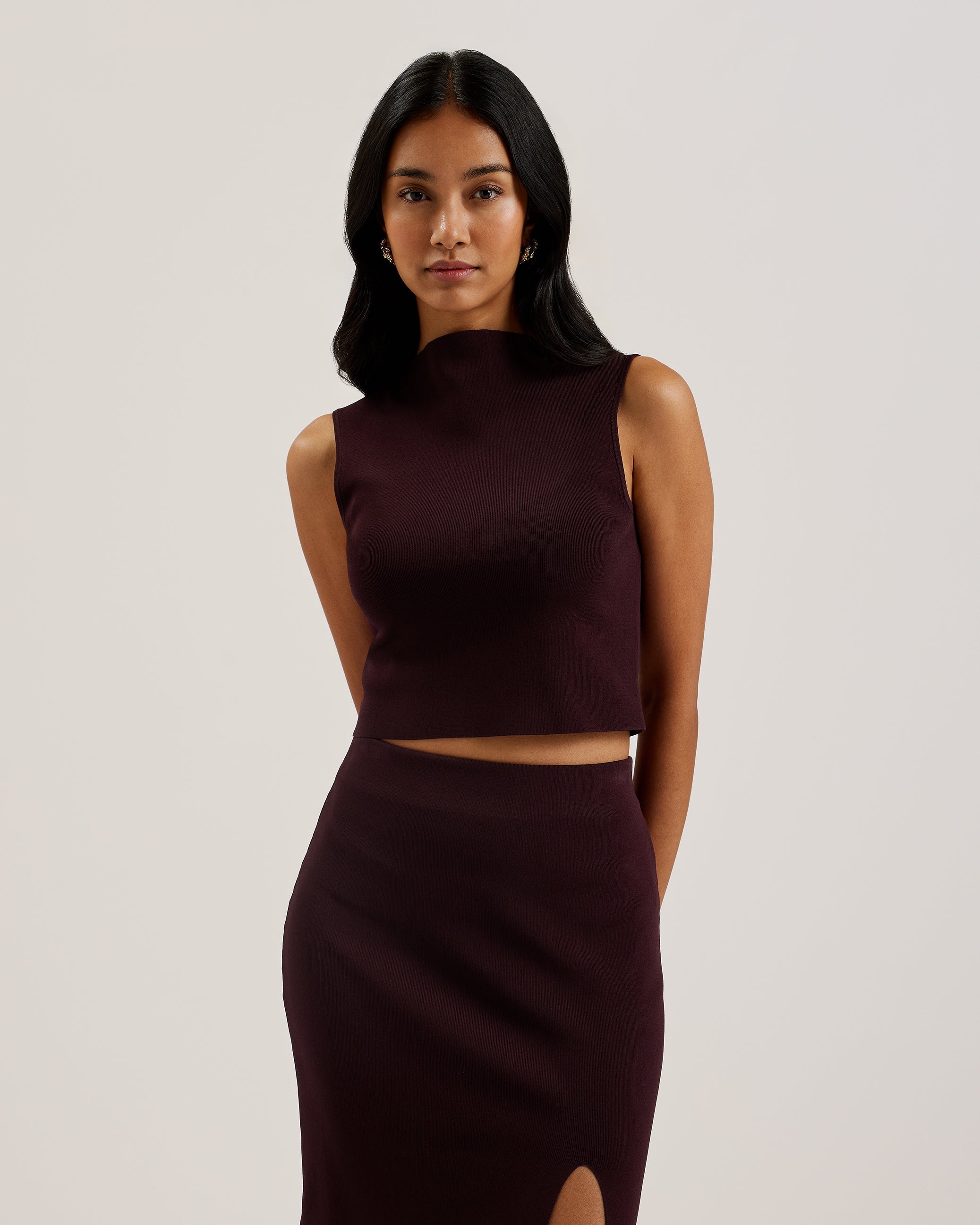 Danhaa Curve Neckline Knit Top Dk-Red