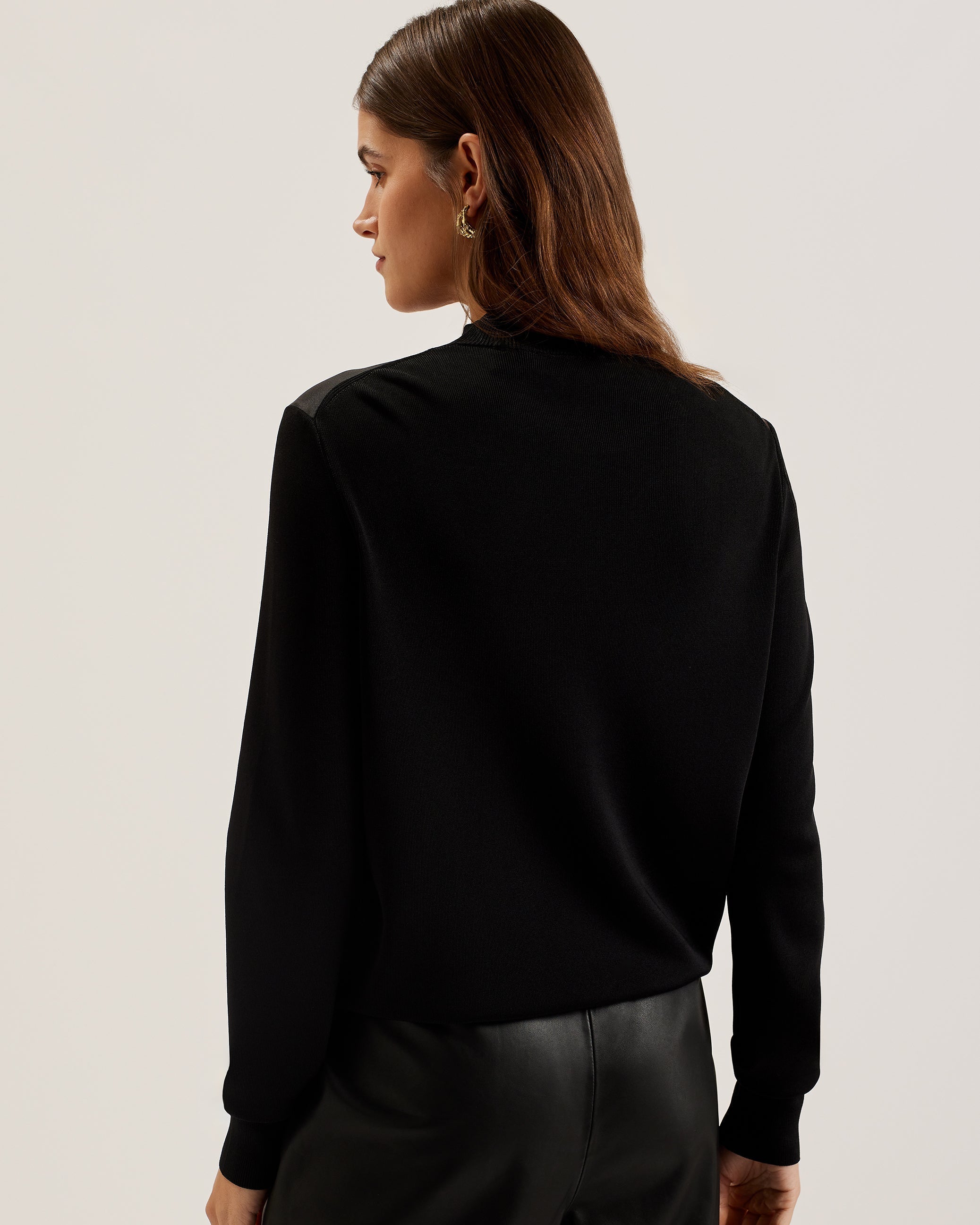 Tabithr Printed Woven Front Long Sleeve Sweatshirt Black