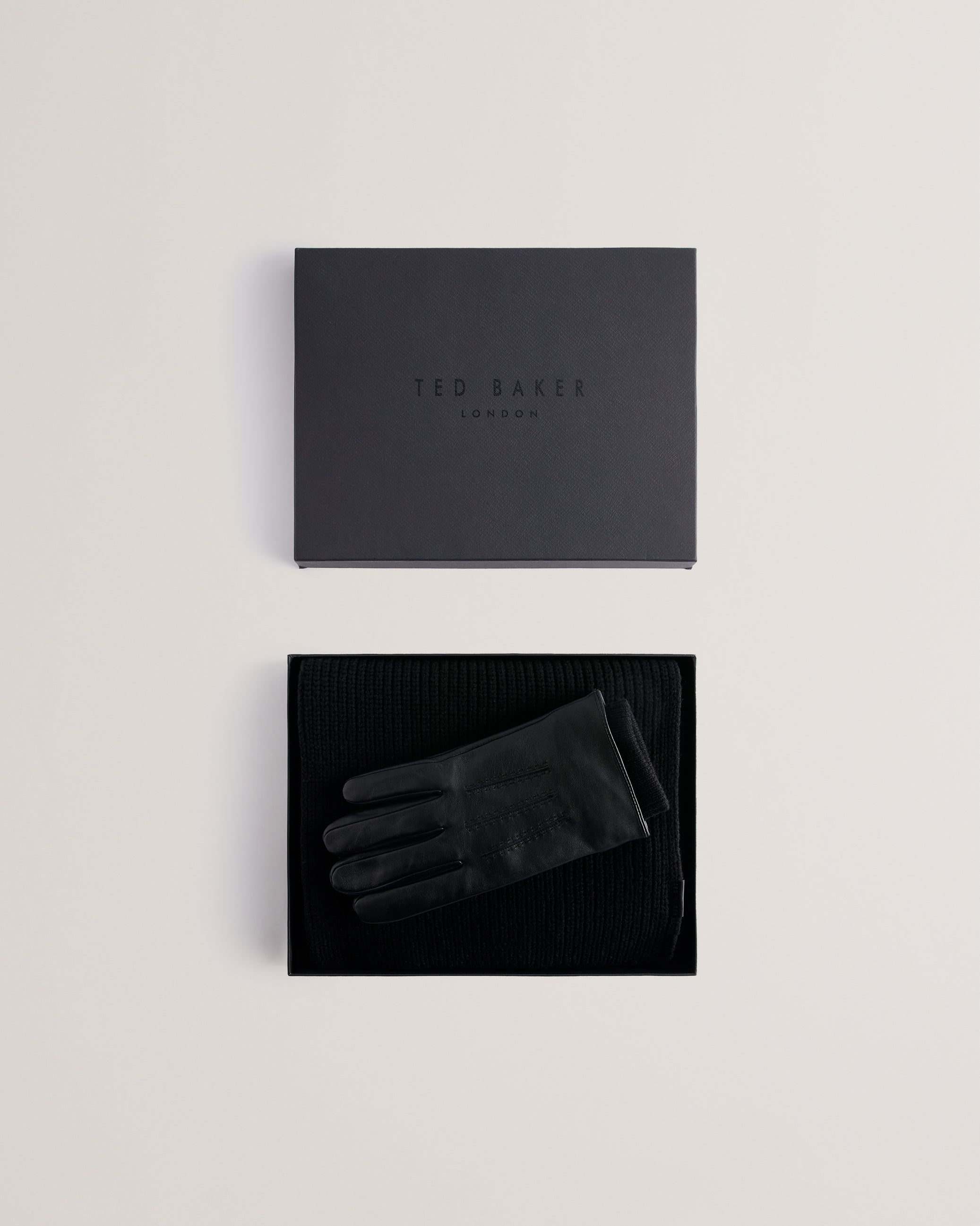 Masonns Scarf And Glove Gift Set Black